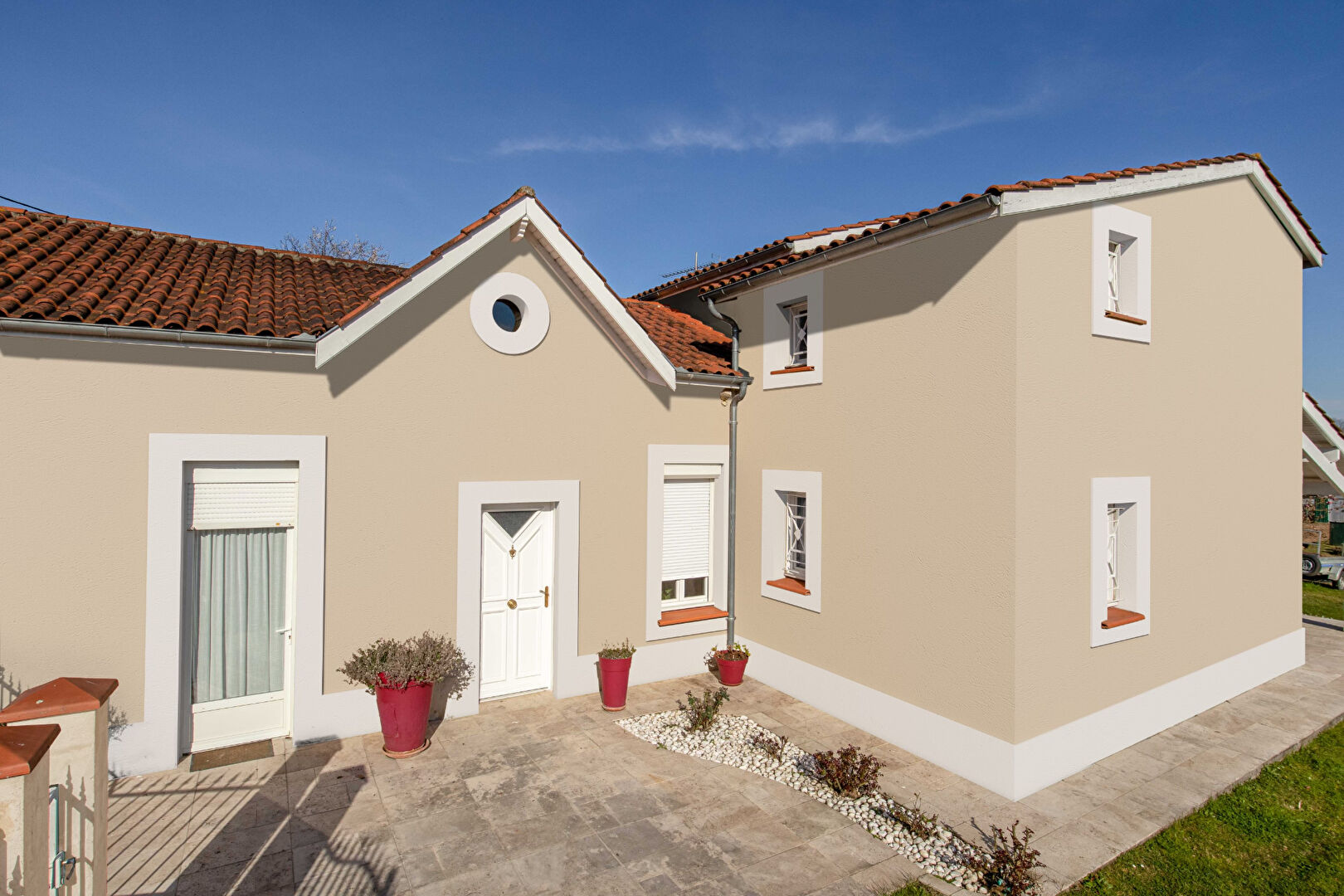 Maison rnove  vendre proche coles de Villeneuve-sur-Lot