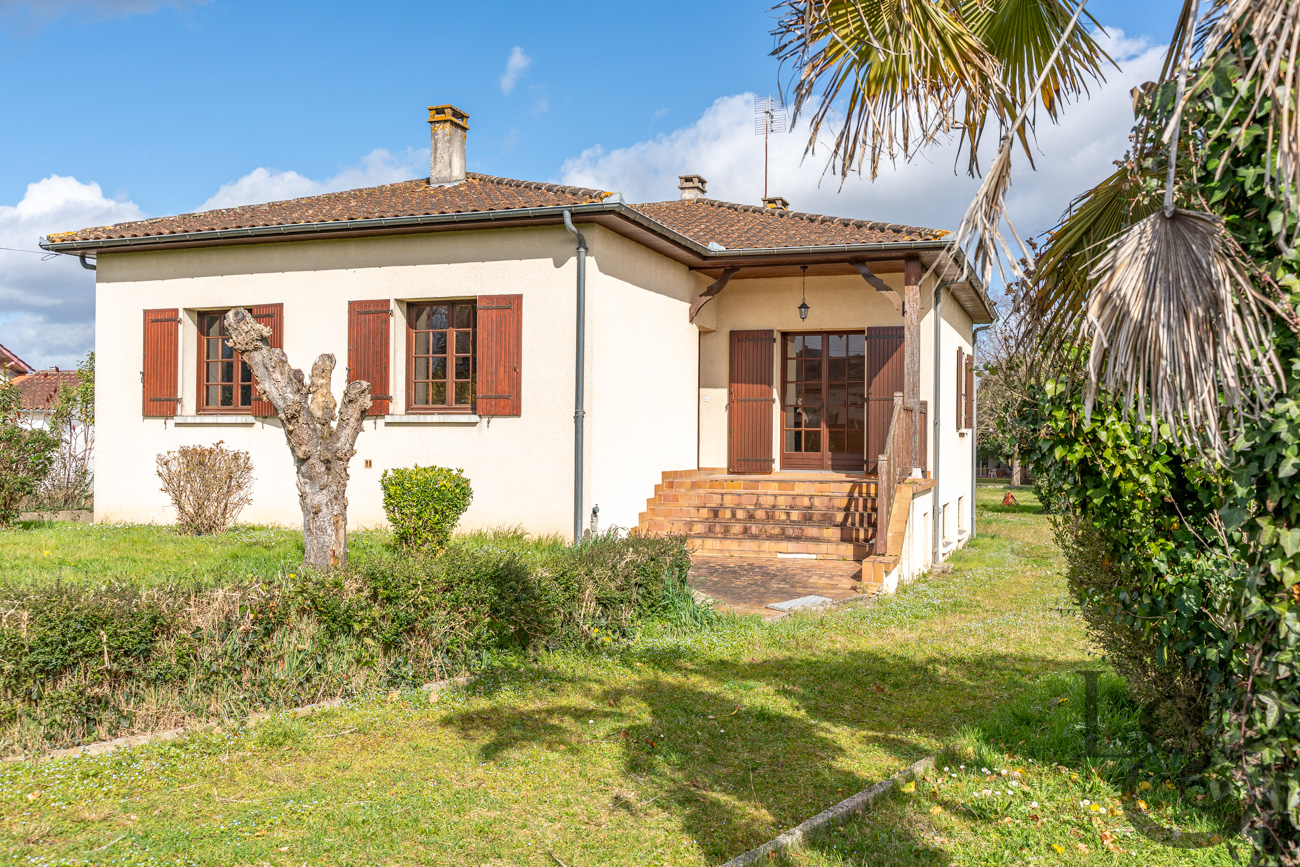 Maison  vendre proche commerces  Villeneuve-sur-Lot