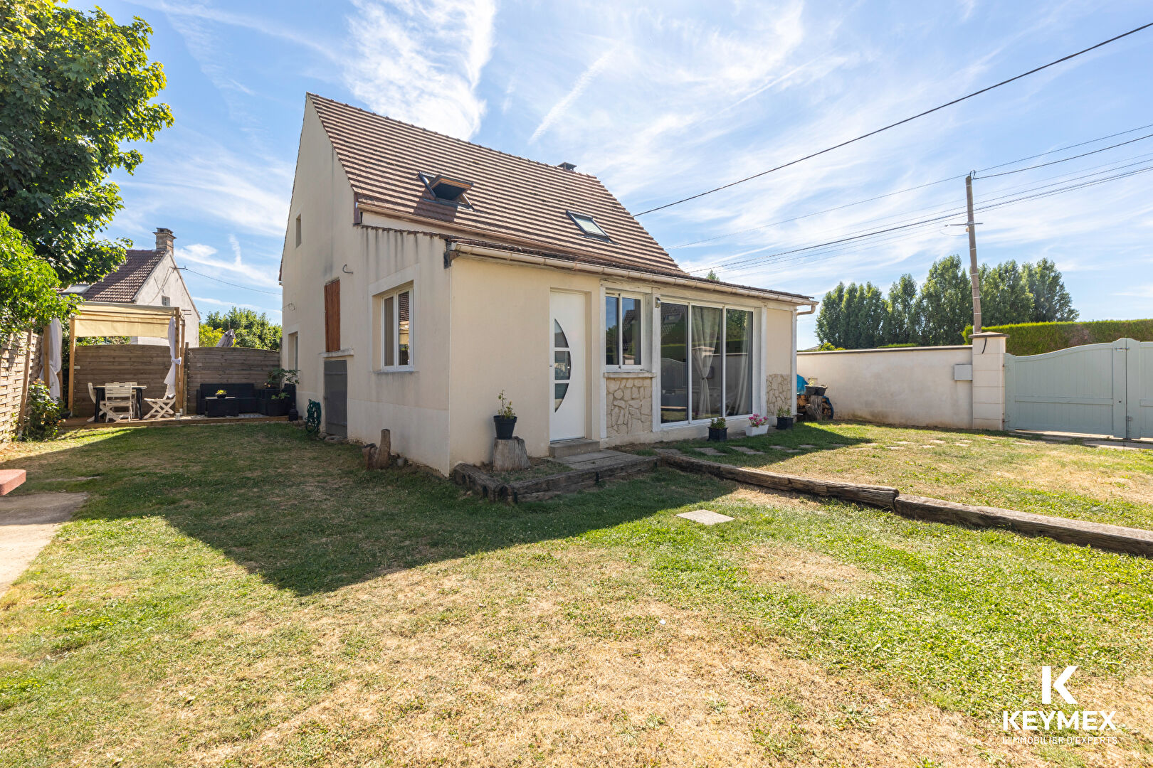 Maison 92 m² - 5 pièces  - 3 chambres à Lachapelle Saint Pierre