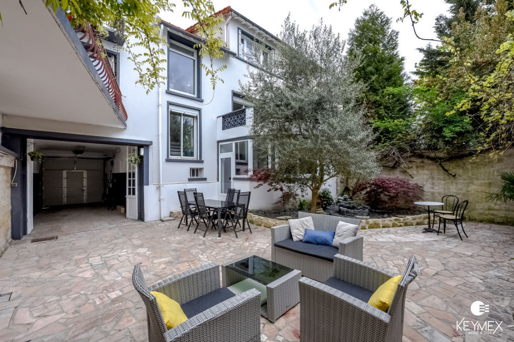 Maison Méry Sur Oise  6 pièce(s) 198 m2