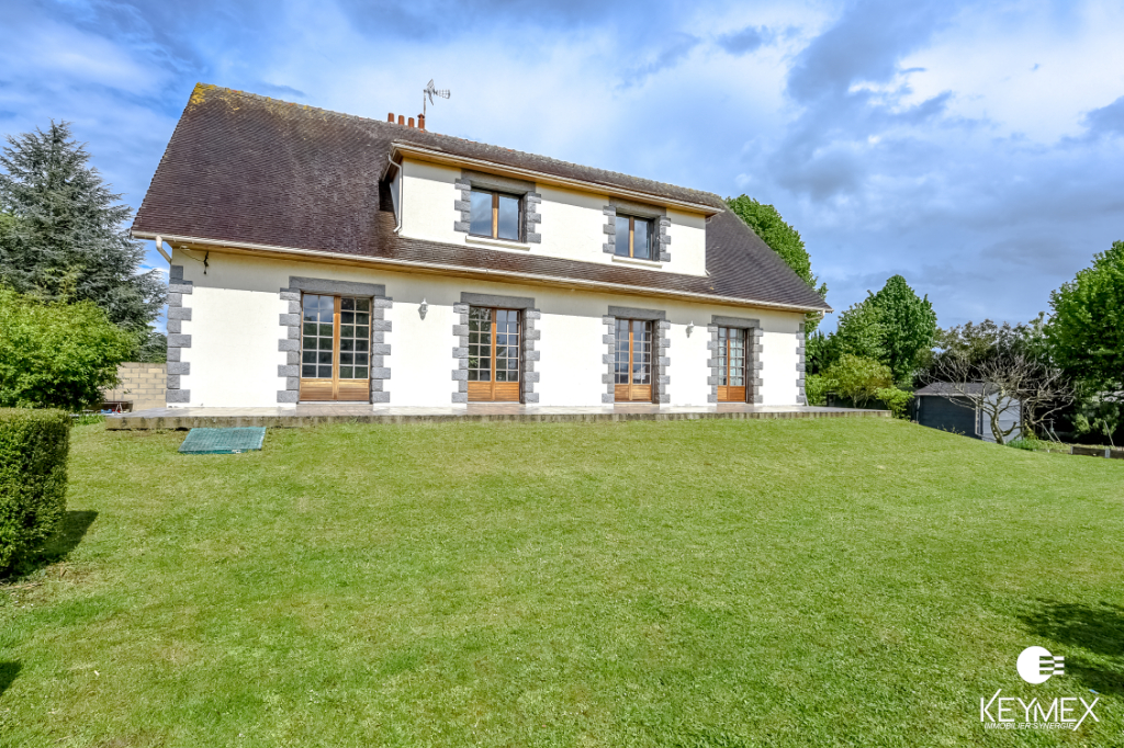 Maison 9 pièces au centre de Chambly