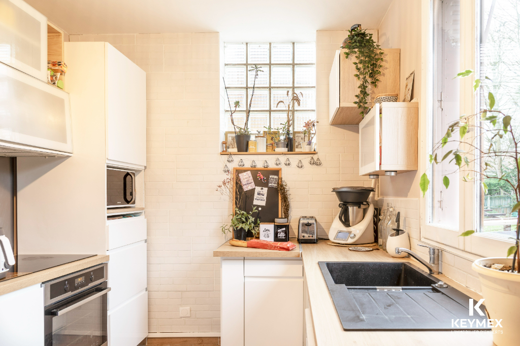 Maison de 100 m² avec 3 chambres, un sous-sol total et une dépendance