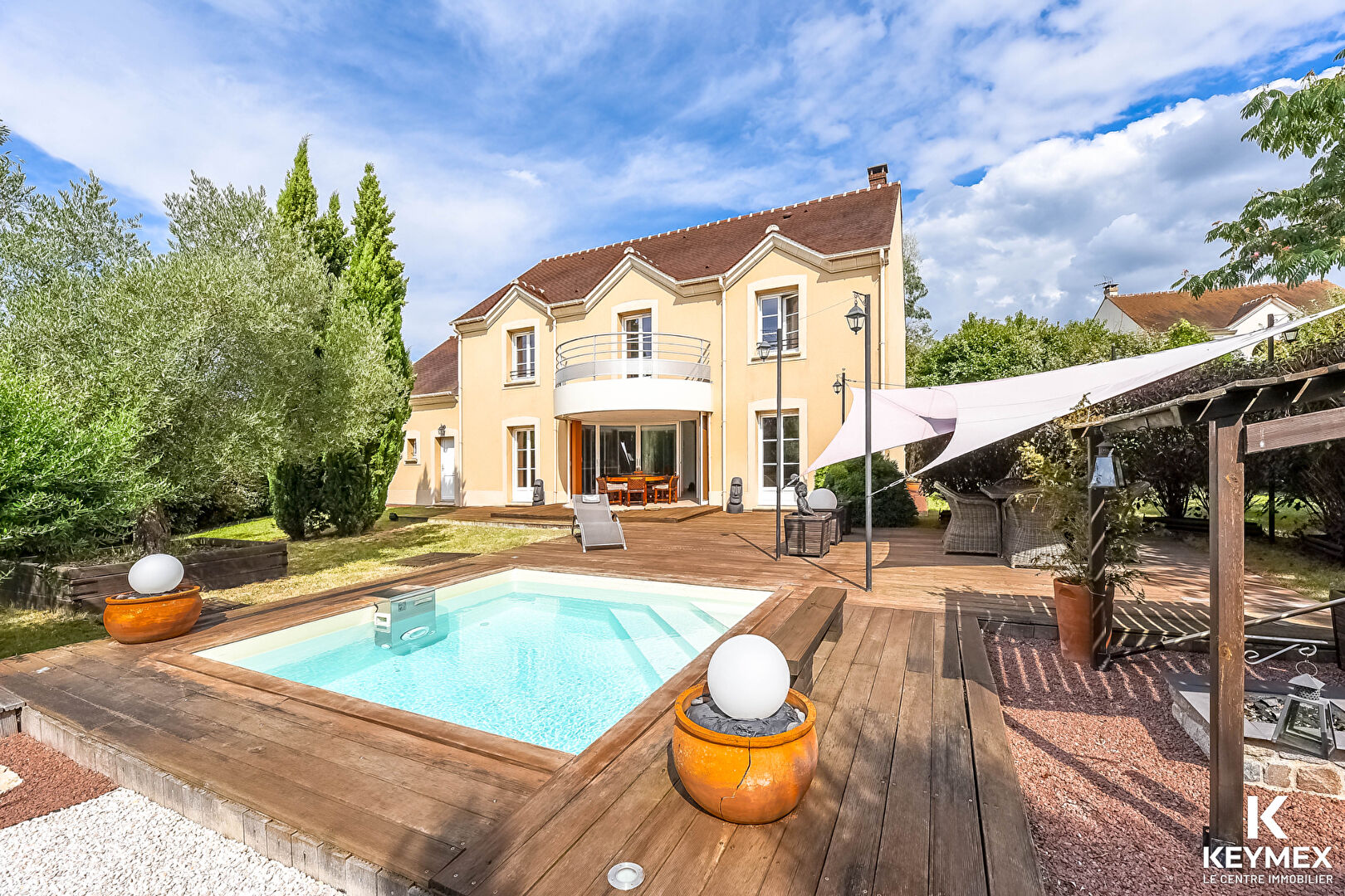 Maison Luzarches 7 ou 4 pièce(s) 185.51 m2