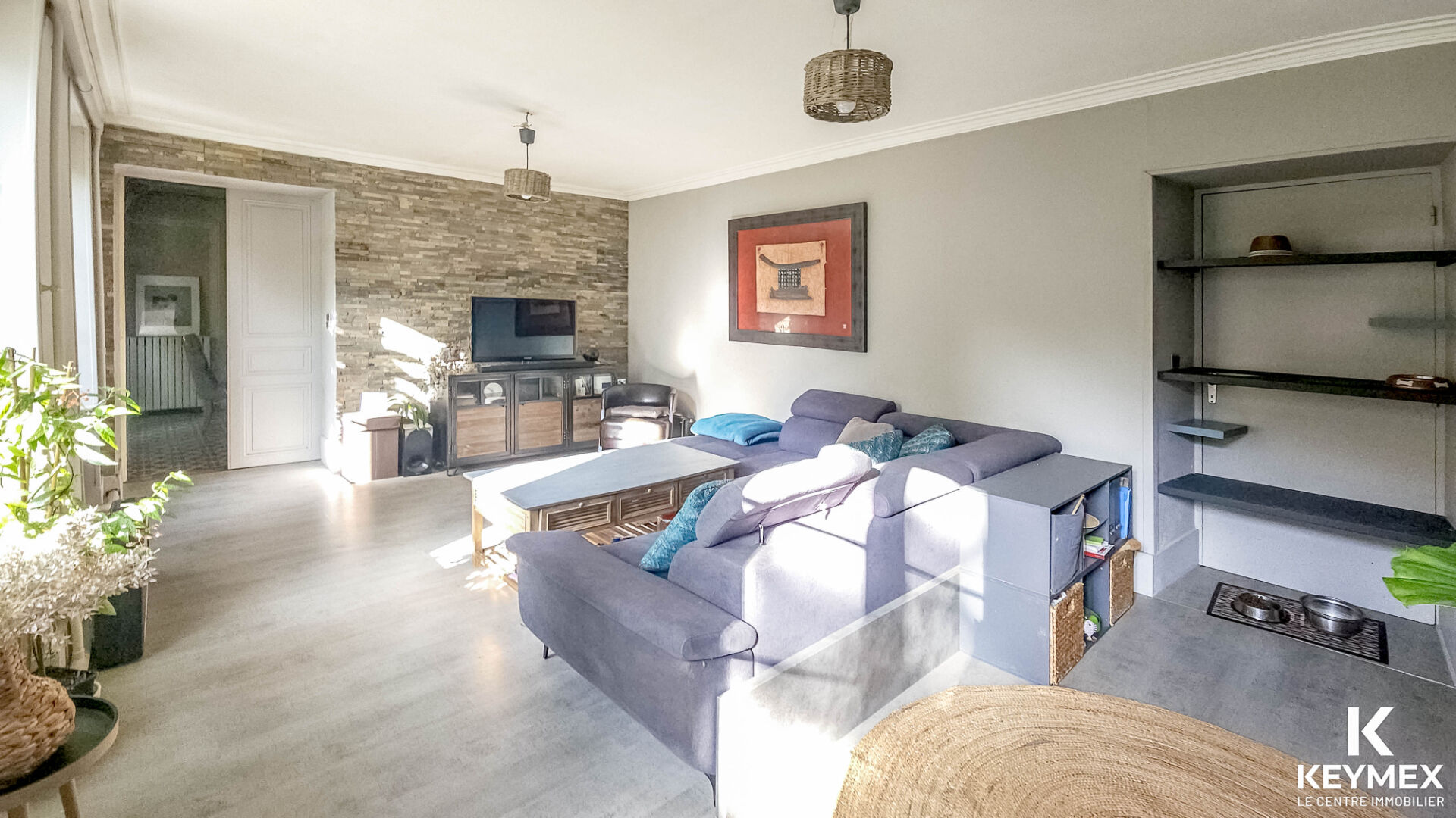 Maison 7 pièces de 183m² / Beaux volumes / Garage + Cave