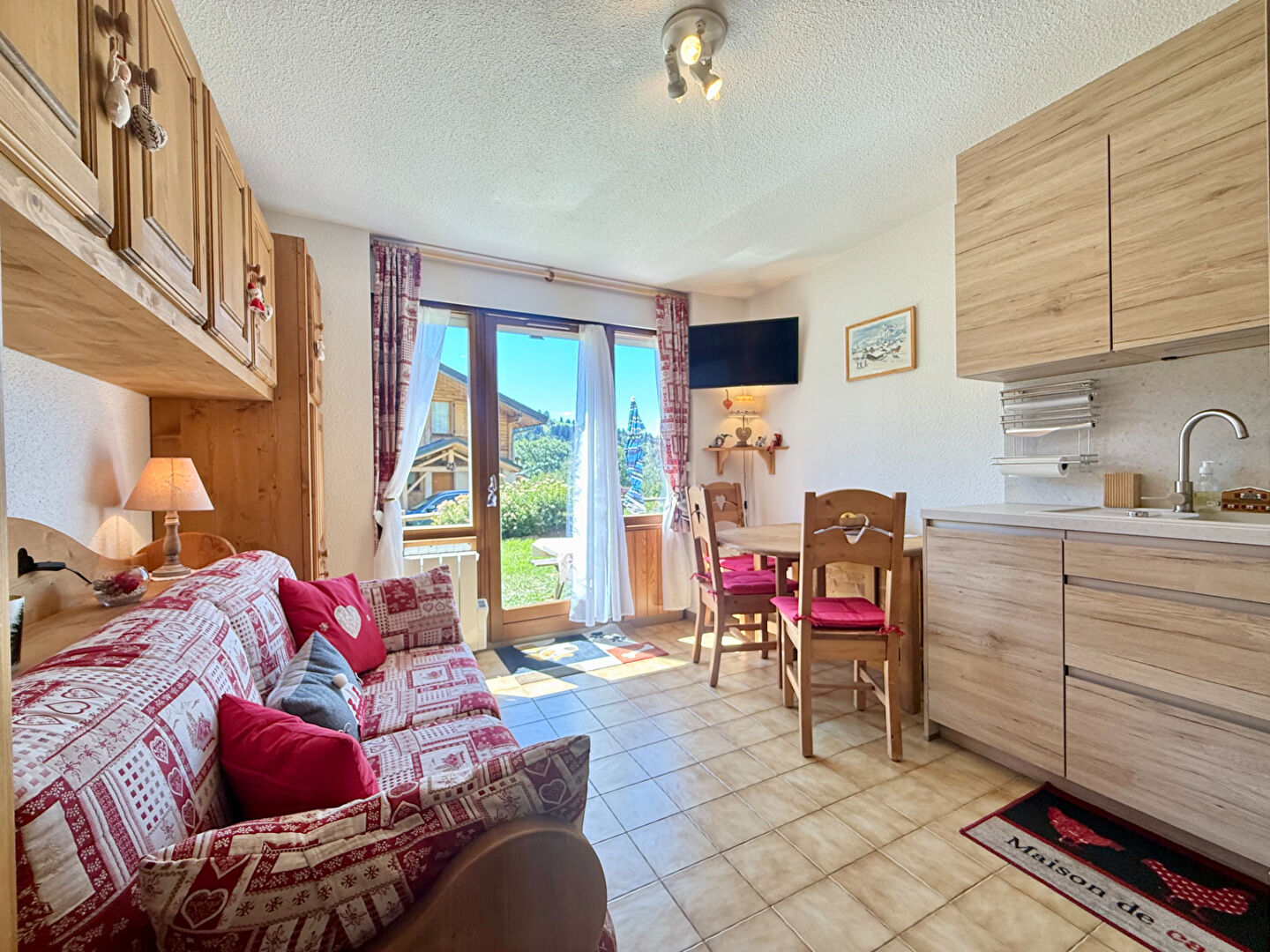 CHARMANT STUDIO AVEC TERRASSE PLEIN SUD