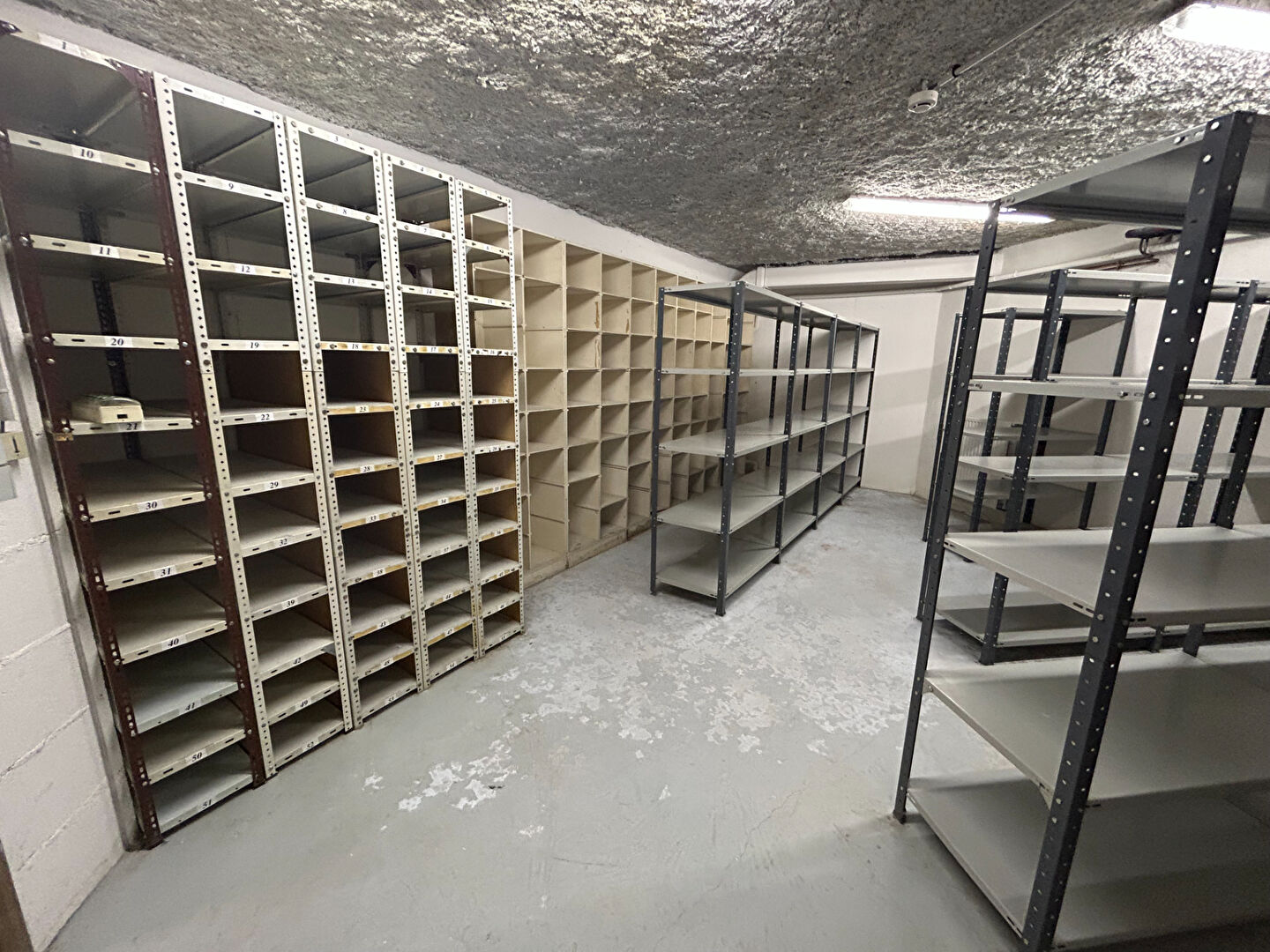 Local de stockage en sous-sol