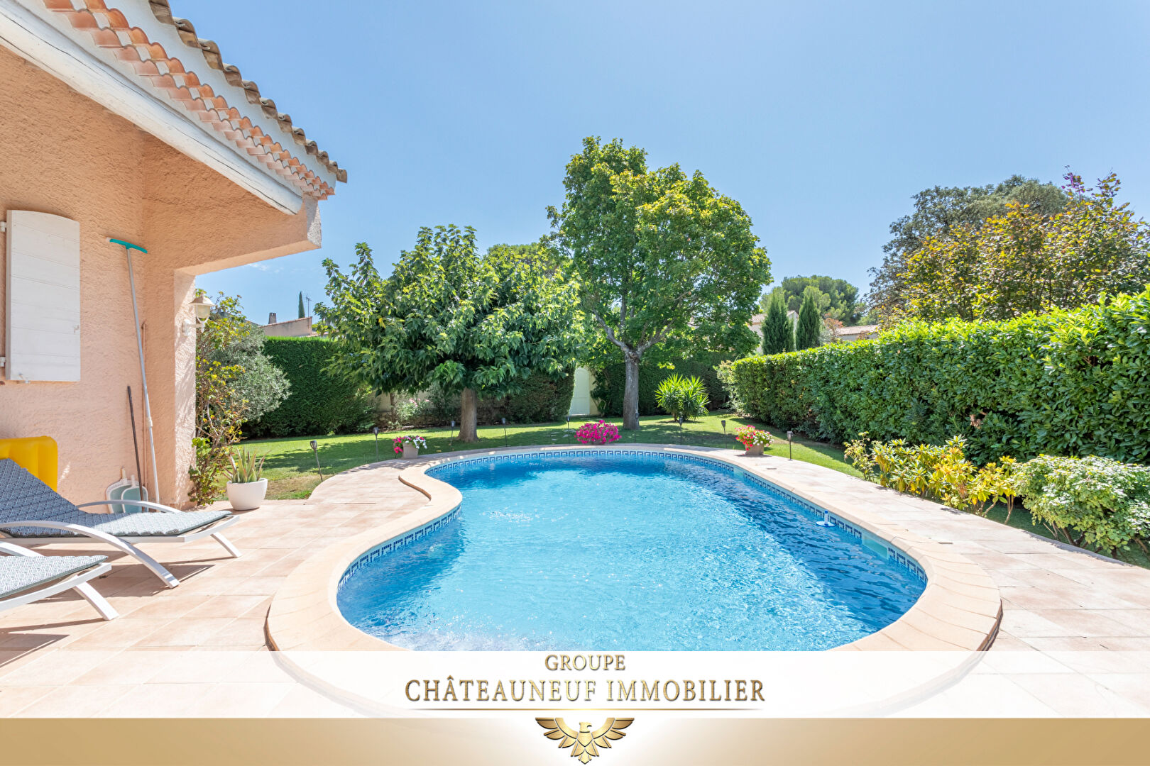 Maison Saint Mitre Les Remparts 6 pice(s) 328 m2