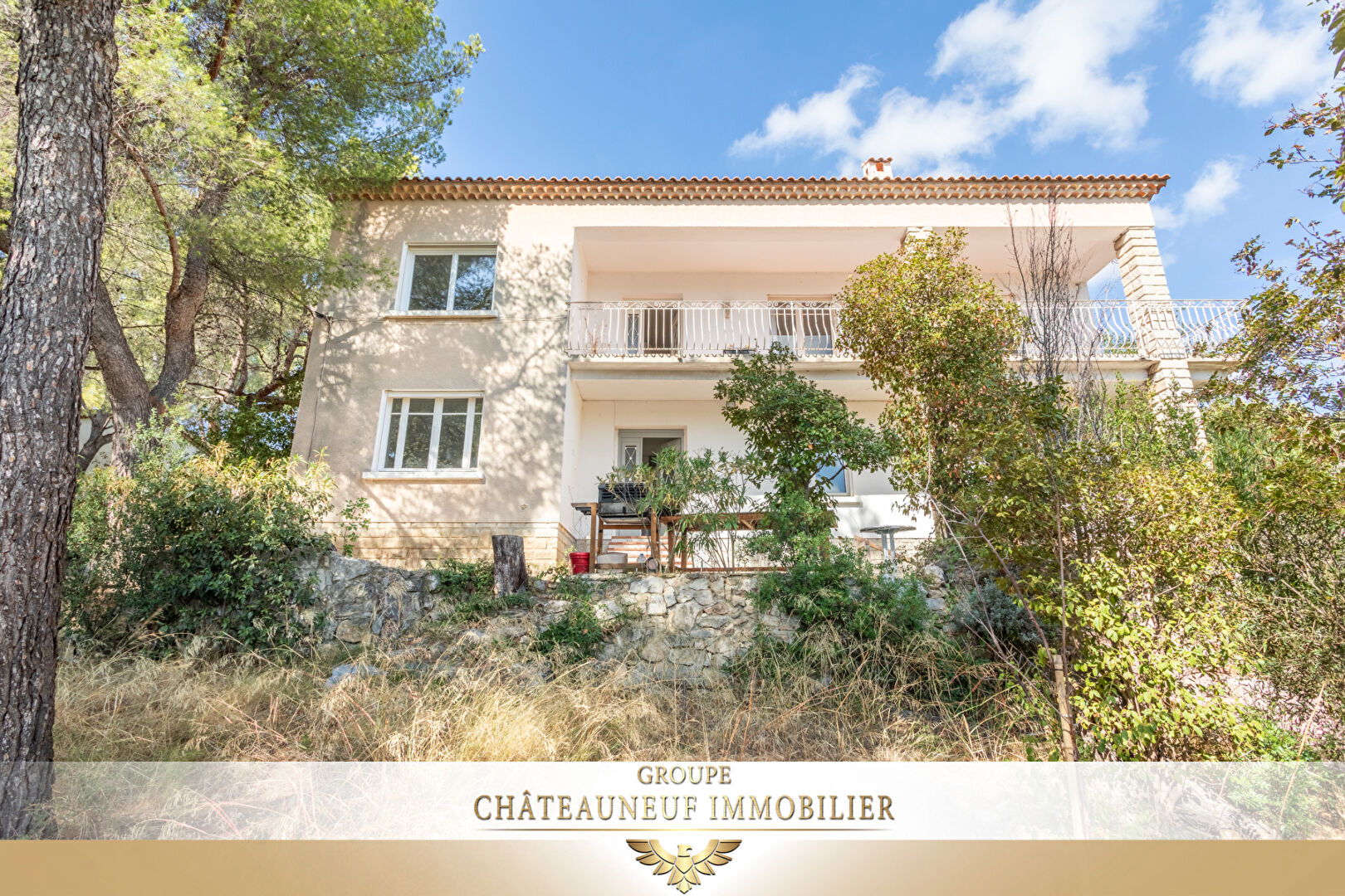 Maison type T7  Bandol 260 m sur 1100 m
