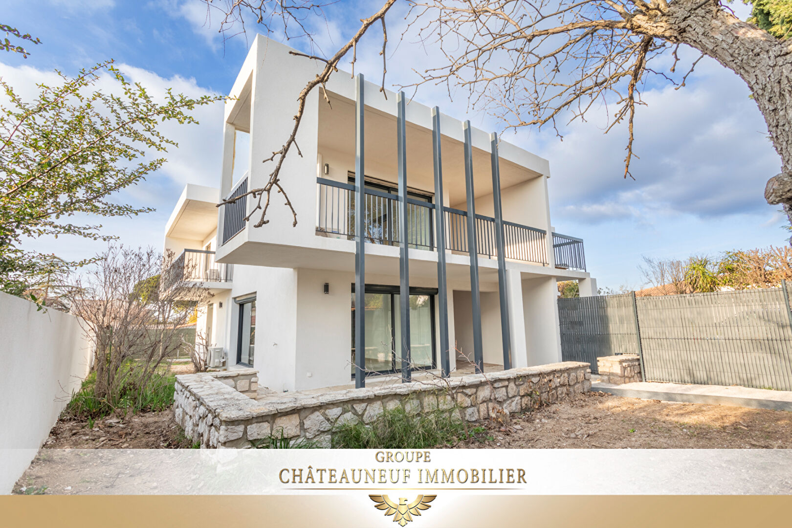 MAISON RENOVEE - GIGNAC - 117 M / 440 M