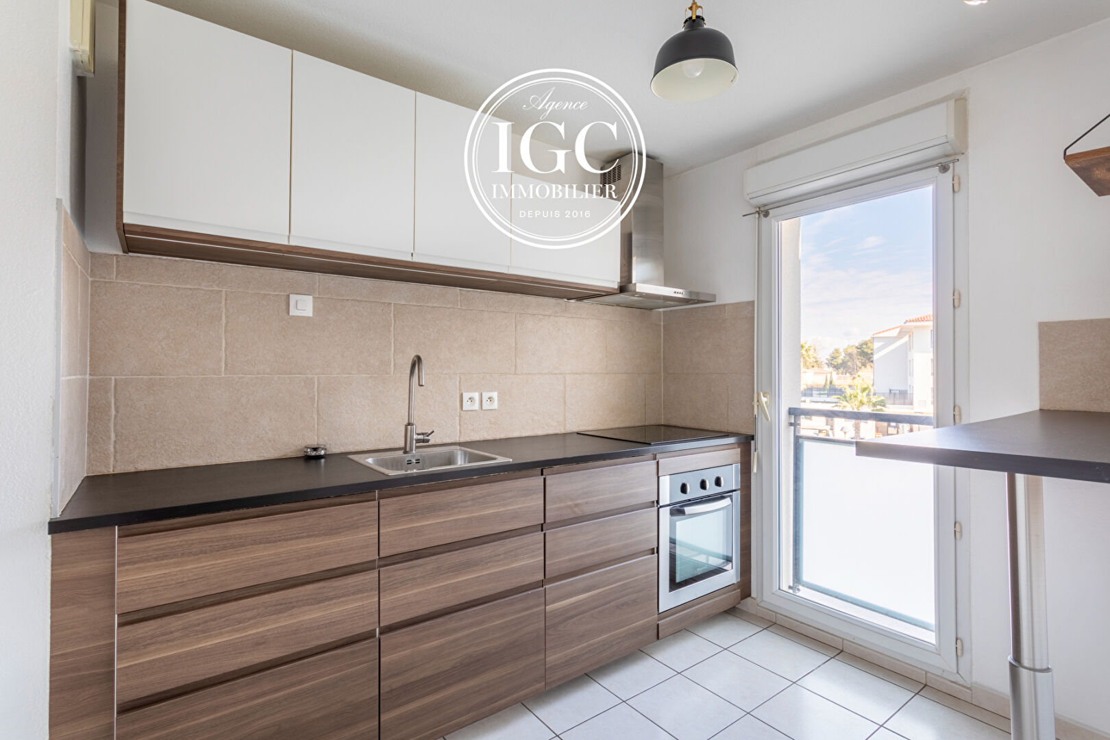 Appartement T2 d'environ 47 m2 avec balcon et deux places de parking