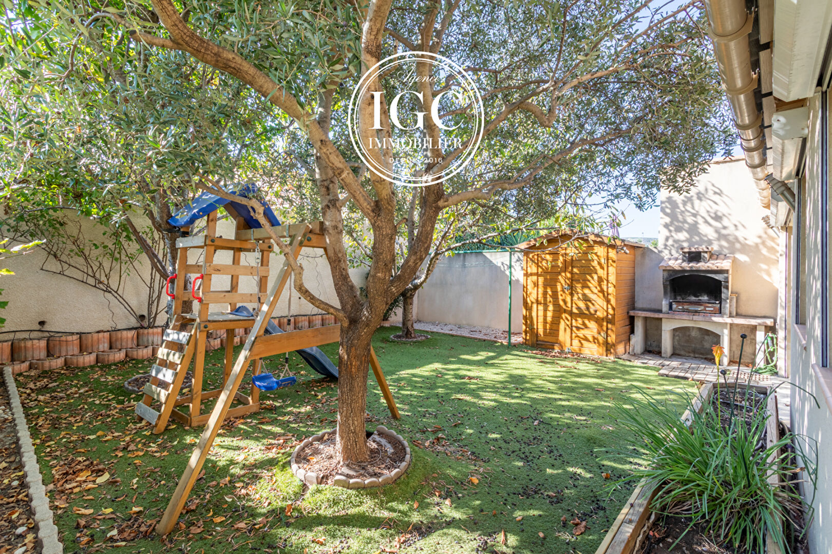 MAISON T4 - 102 M - GARAGE - CHATEAUNEUF LES MARTIGUES