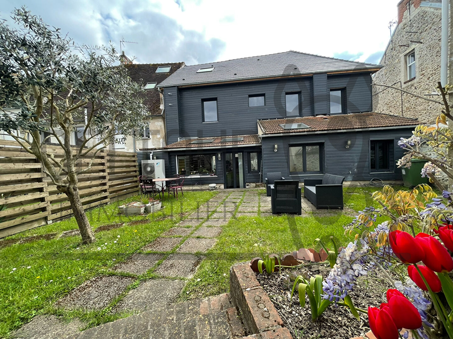Maison et jardin  Rebais