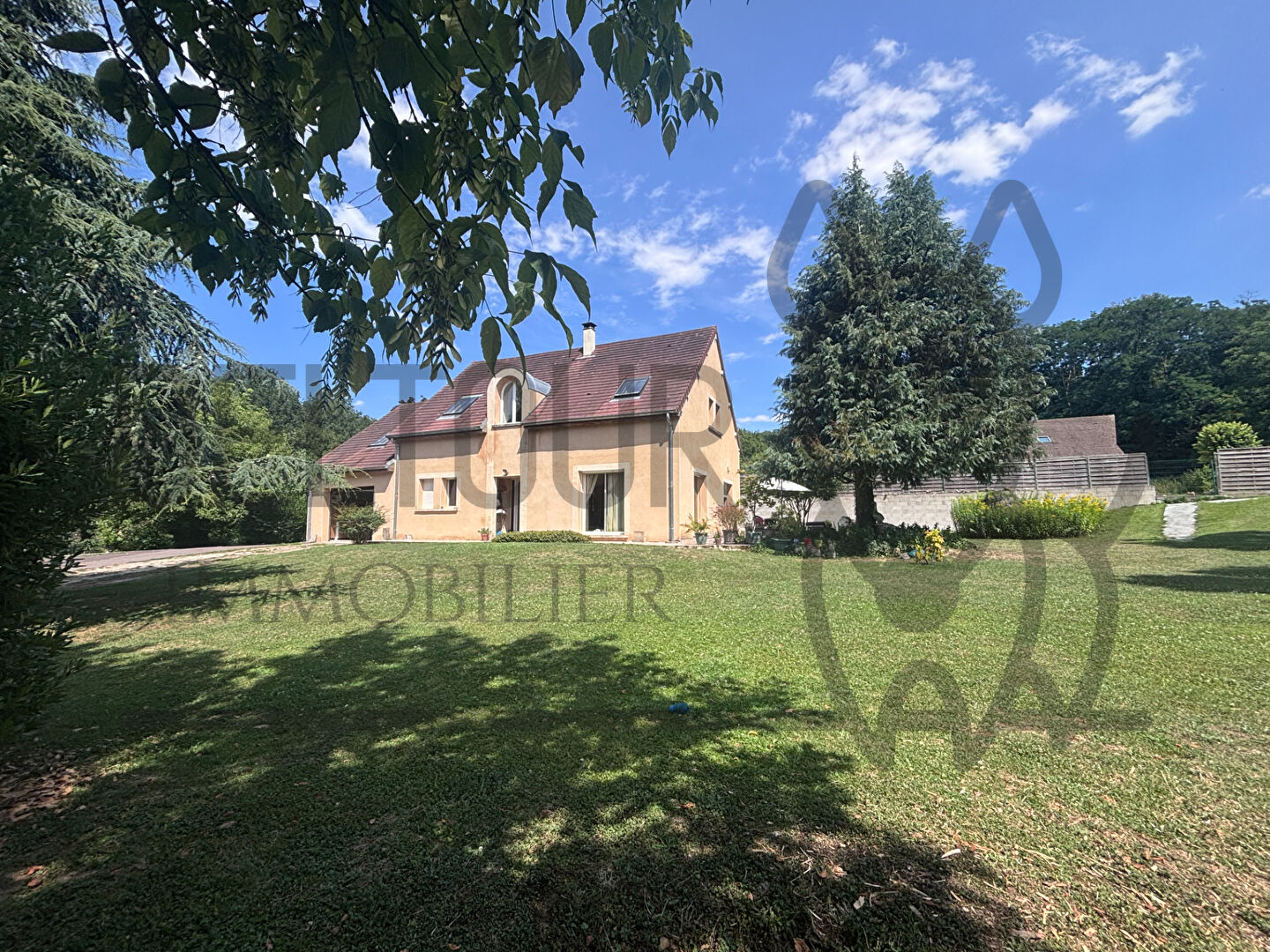 MAISON  SAINT AUGUSTIN
