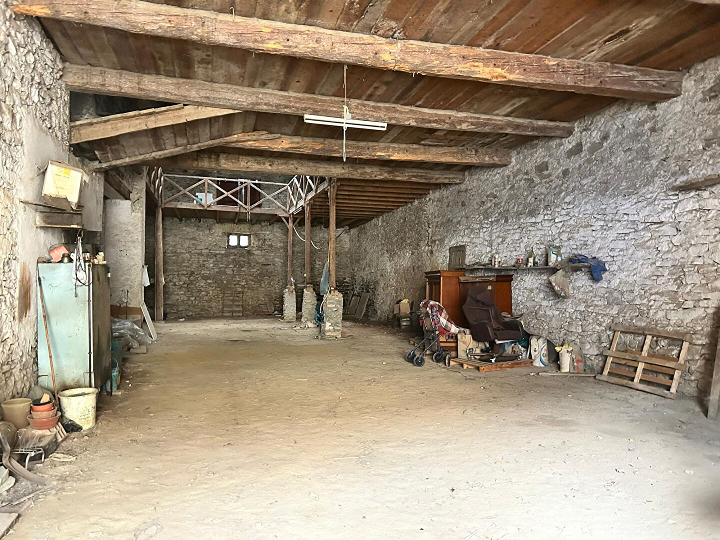 Grange 1 pièces — 182 m² — Lezignan Corbieres (11200)