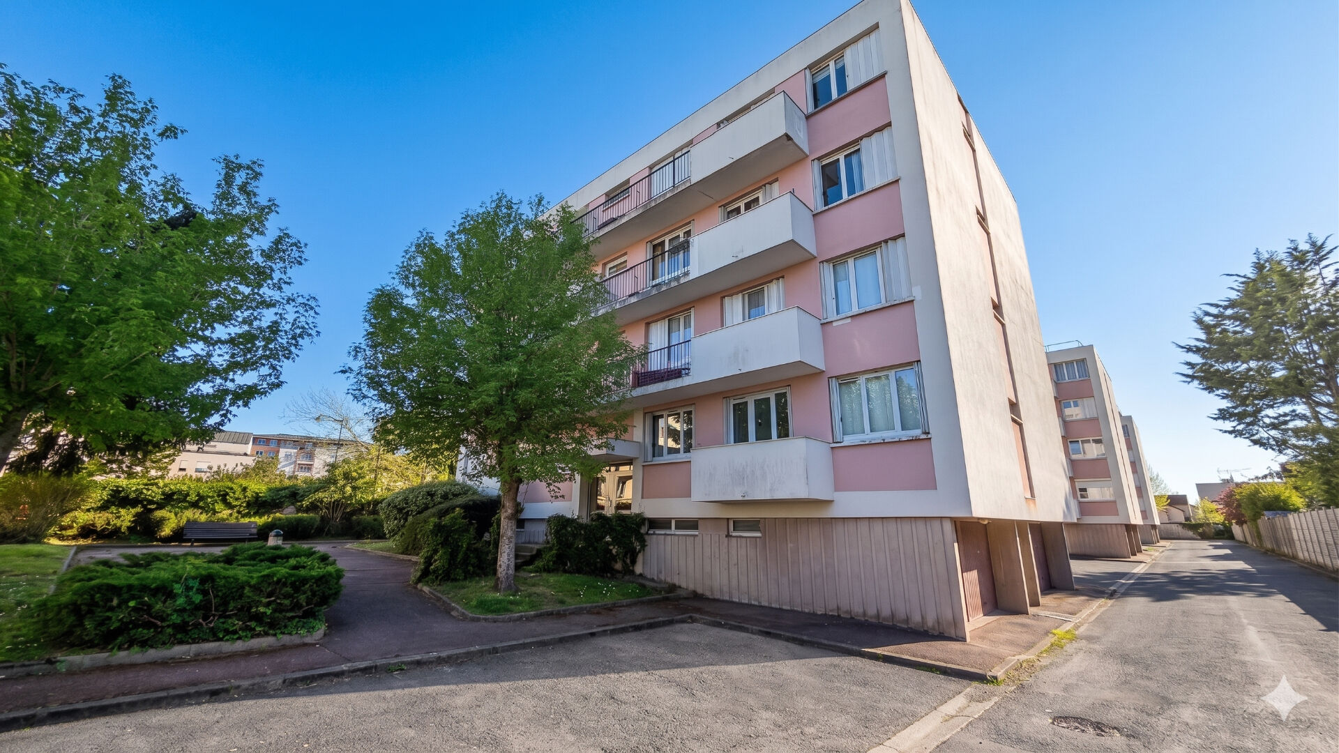 Appartement 3 pièces 65 m² · à Corbeil-Essonnes · 65 m² · 129 000 €