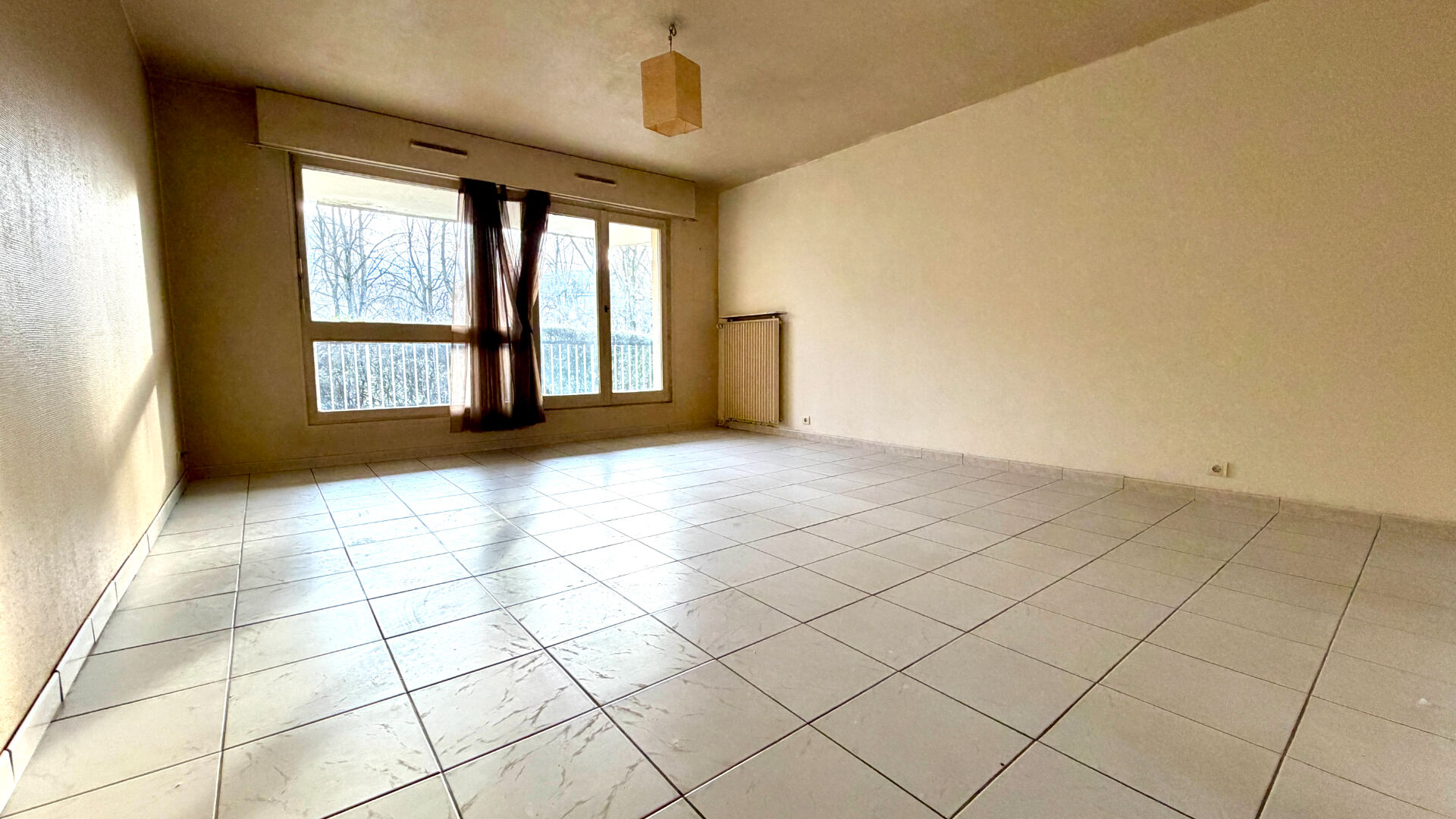 Appartement 3 pièces 70 m² · à Évry-Courcouronnes · 70 m² · 129 900 €