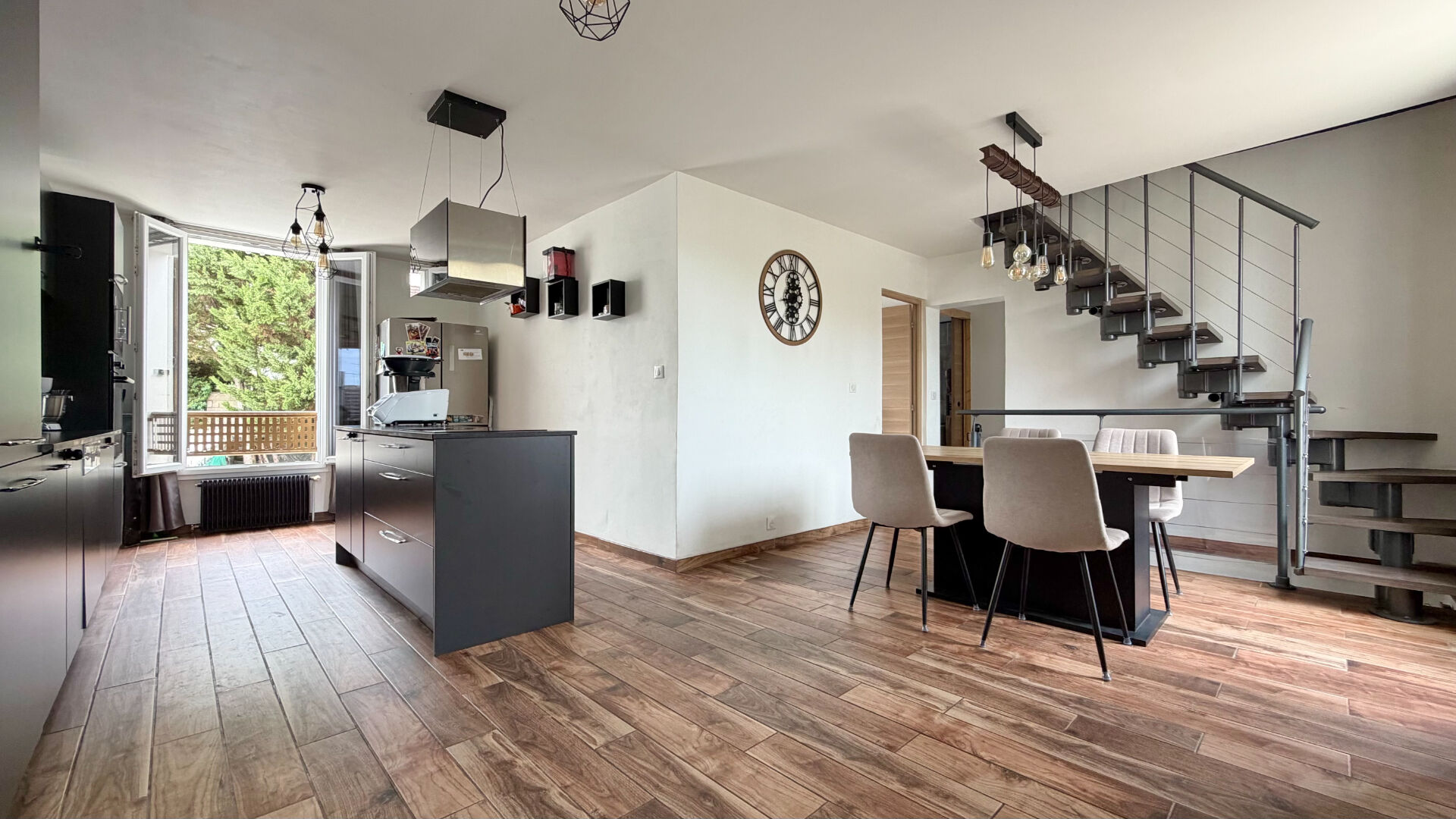 Maison 4 pièces 95 m² · à Corbeil-Essonnes · 95 m² · 239 000 €