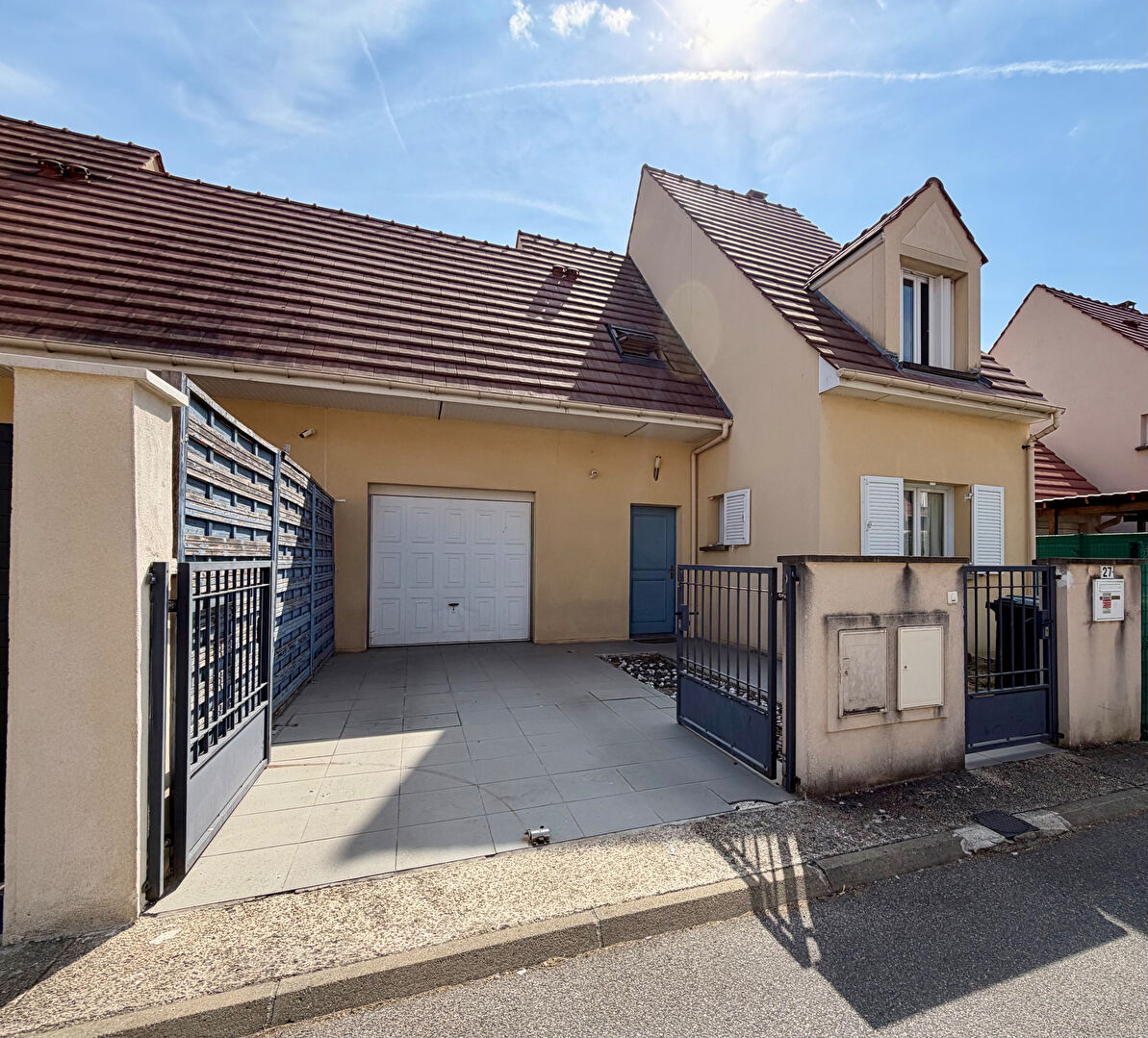 Maison 6 pièces 109 m² · à Savigny-le-Temple · 109 m² · 330 000 €