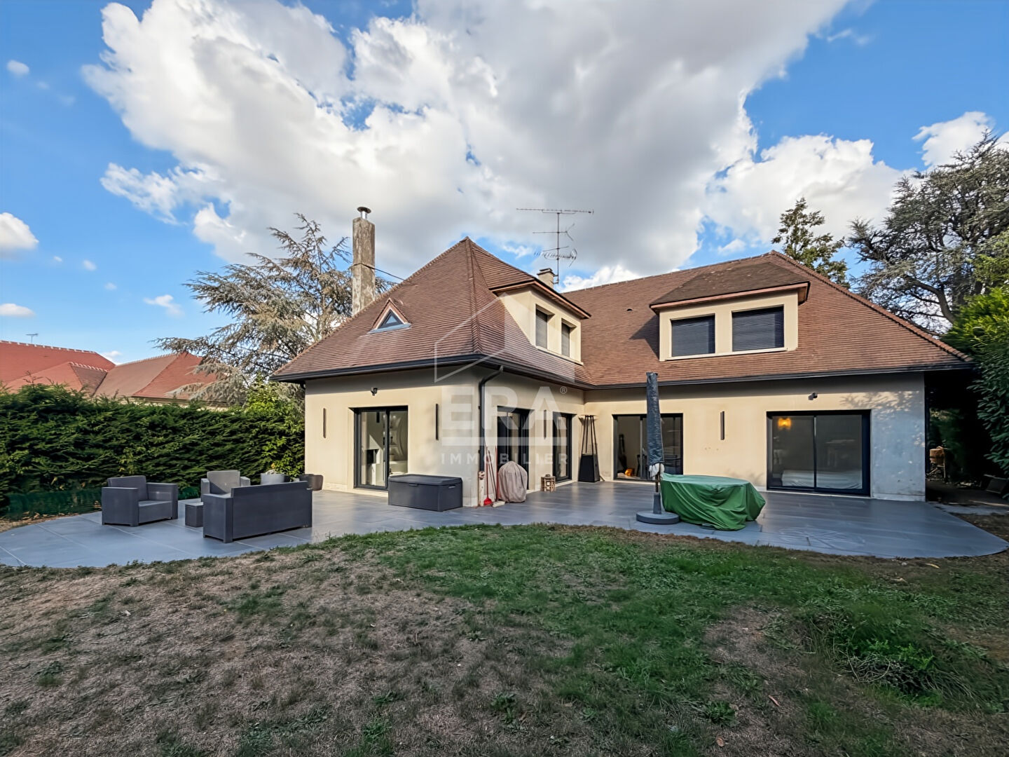 Maison 8 pièces 186 m² · à Saint-Fargeau-Ponthierry · 186 m² · 625 000 €
