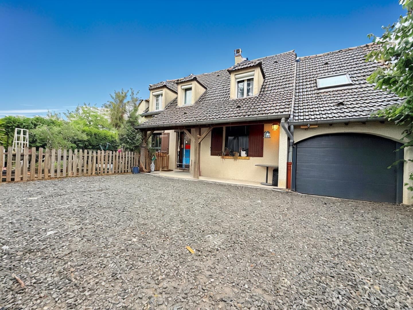Maison 9 pièces 170 m² · à Ris-Orangis · 170 m² · 417 000 €
