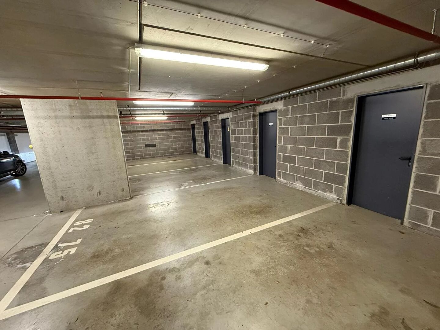 À Vendre : Emplacement De Parking Intérieur Avec Cave ? Esch-sur-alzette