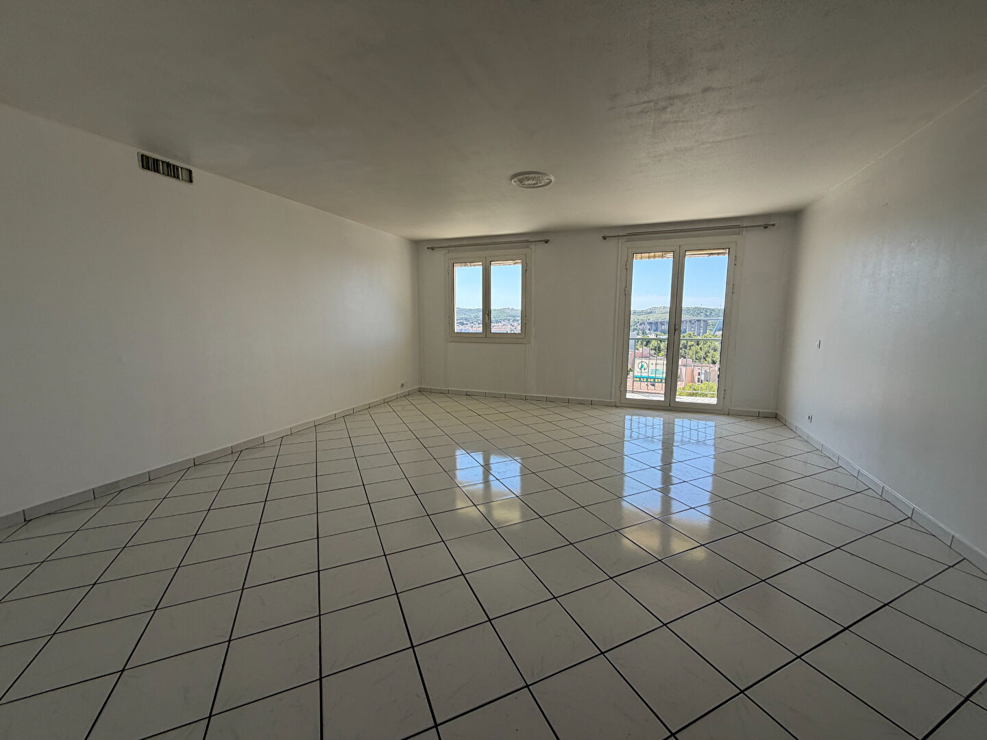 Appartement 5 pièces 121 m² · à Martigues · 121 m² · 233 200 €