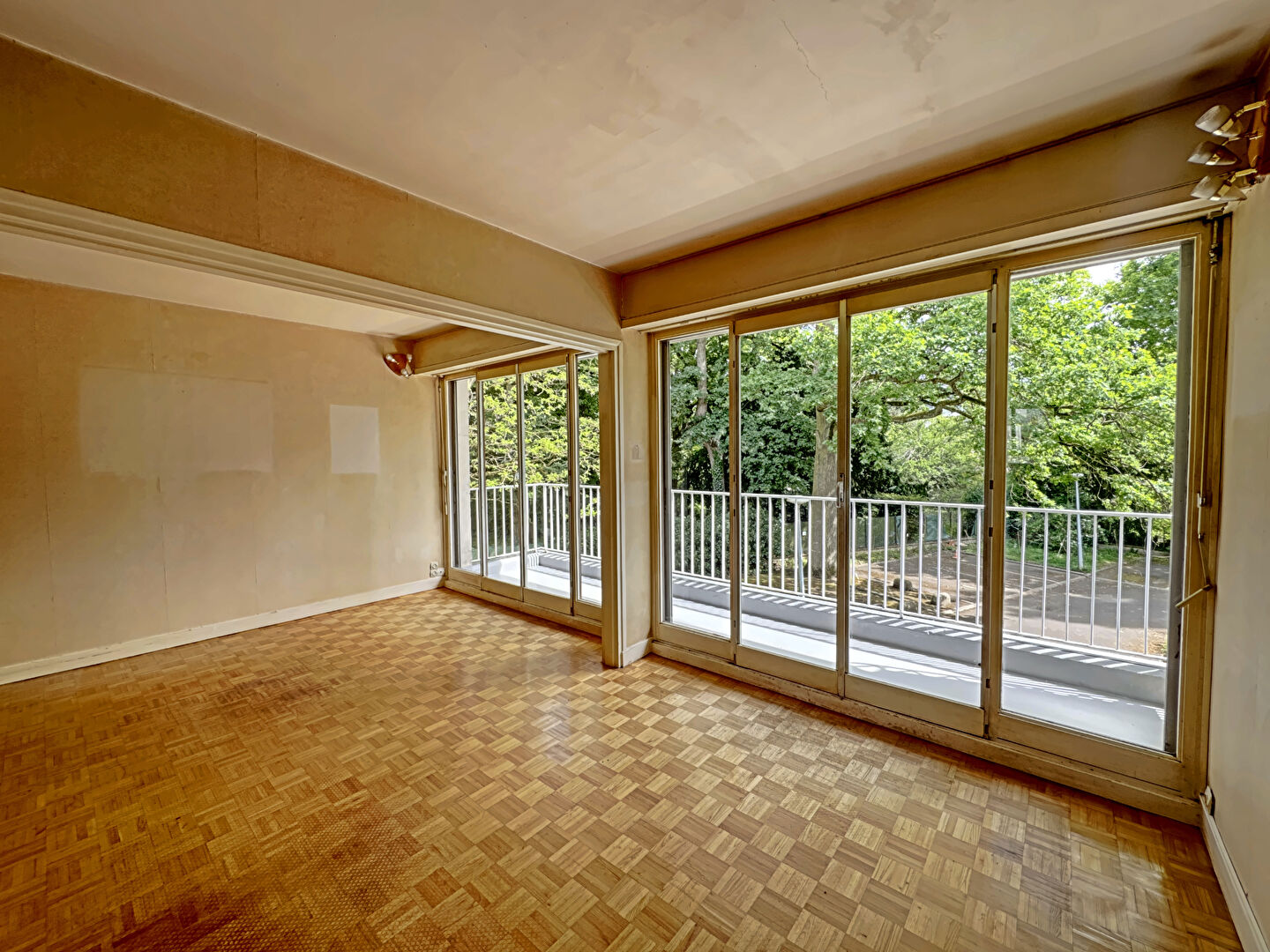 Appartement 5 pièces 97 m² · à Orléans · 97 m² · 165 000 €