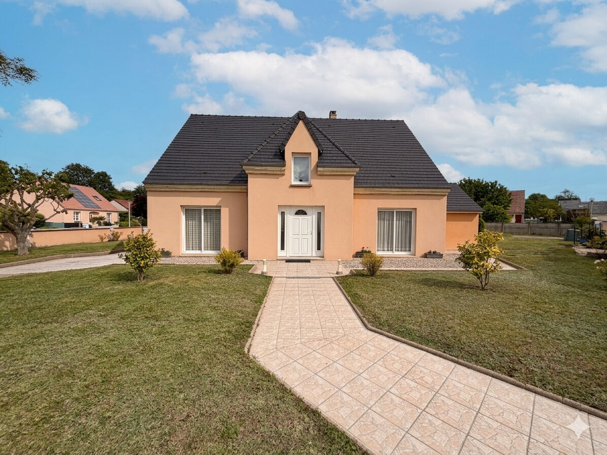 Maison 8 pièces 213 m² · à Chartres · 213 m² · 420 000 €