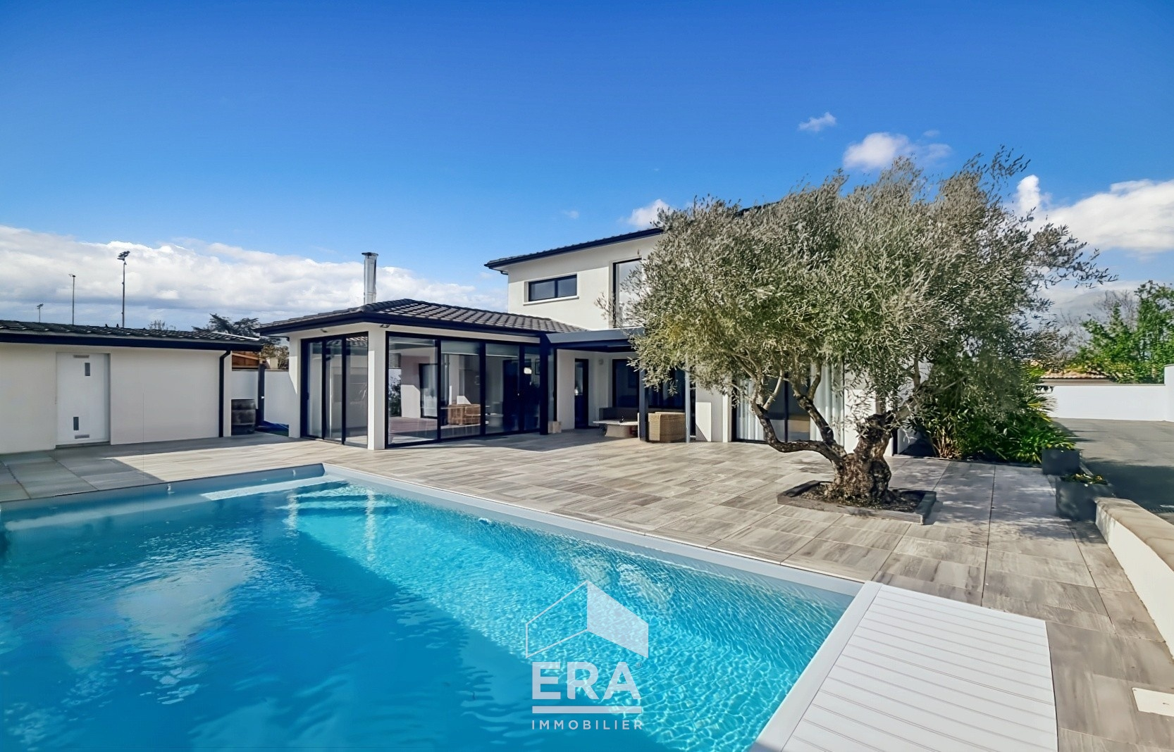 Maison 6 pièces 205 m² · à Saint-Médard-en-Jalles · 205 m² · 890 000 €