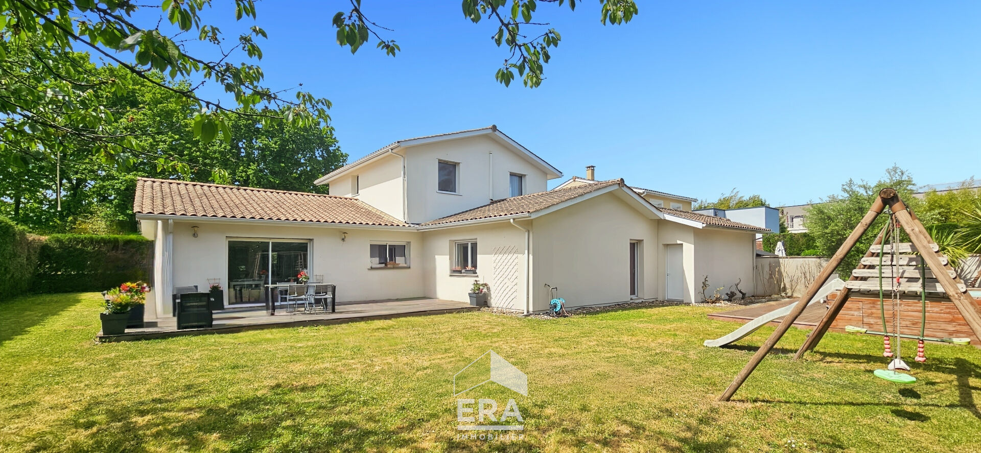 Maison 8 pièces 200 m² · à Eysines · 200 m² · 626 000 €