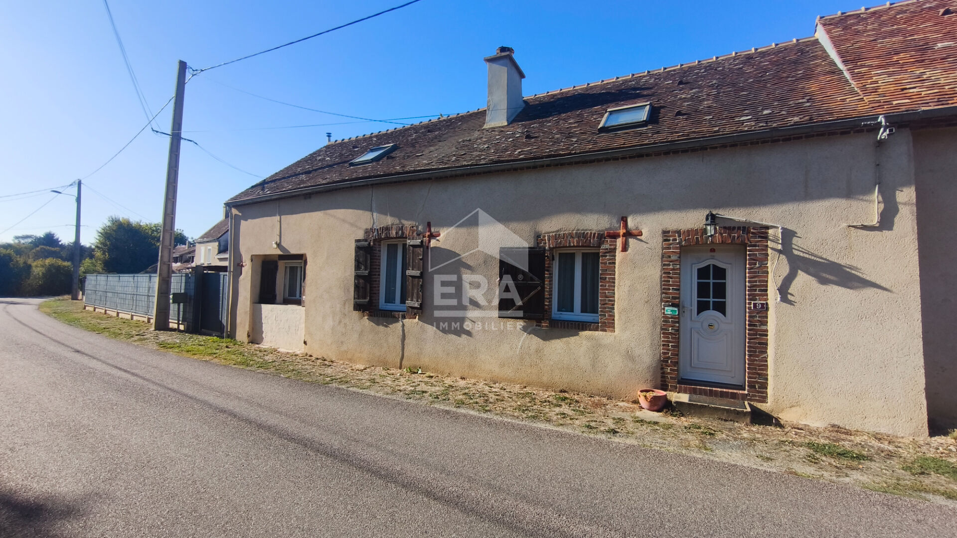 Maison 6 pièces 93 m² · à Arcisses · 93 m² · 69 900 €