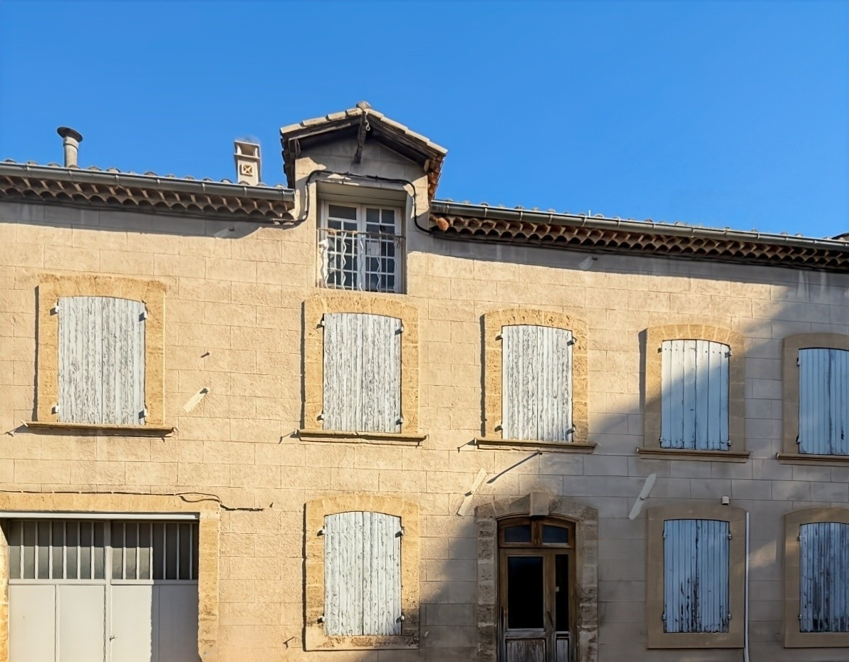 Maison 7 pièces 176 m² · à Saint-Cannat · 176 m² · 390 000 €