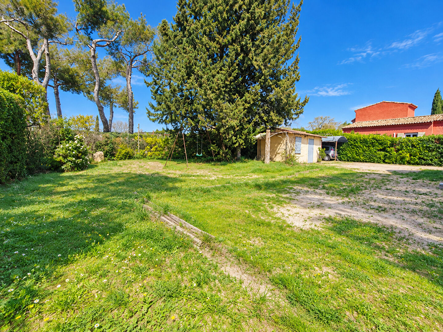 Terrain viabilisé à vendre à saint cannat - construction libre · à Saint-Cannat · 239 000 €