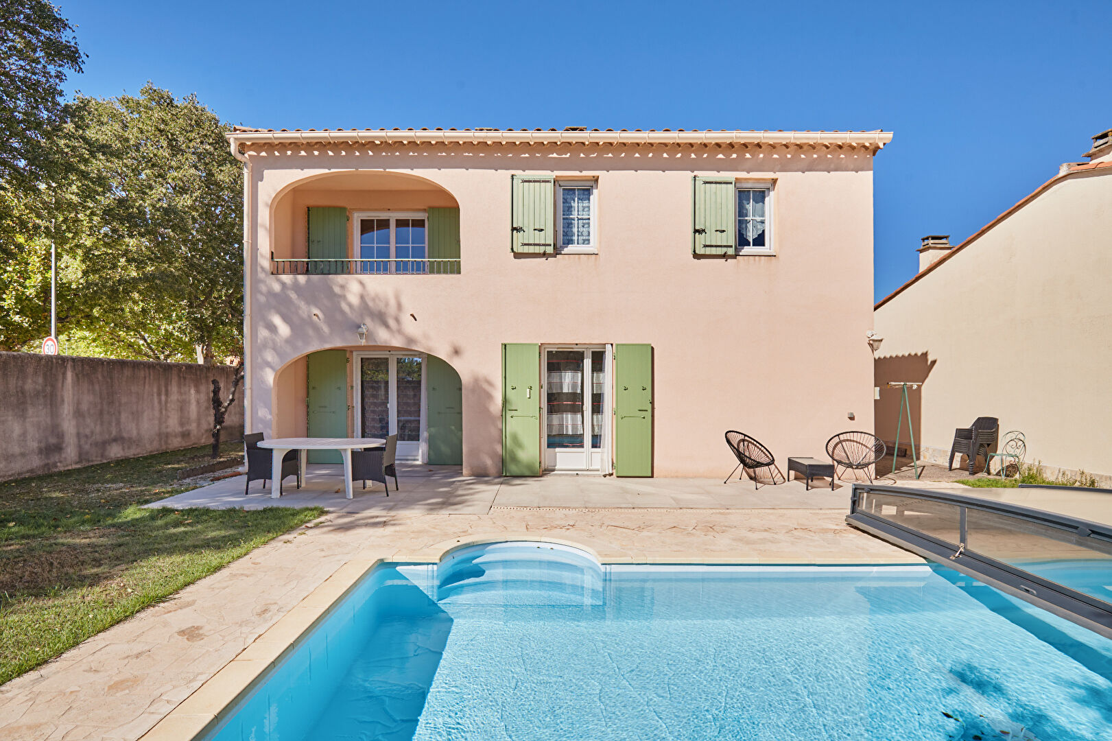 Maison 5 pièces 104 m² · à Saint-Cannat · 104 m² · 430 000 €