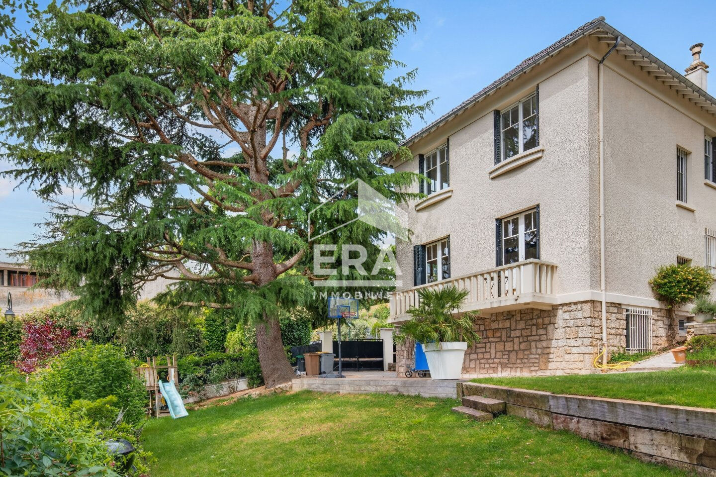 Maison 4 pièces 147 m² · à Vaucresson · 147 m² · 1 035 000 €