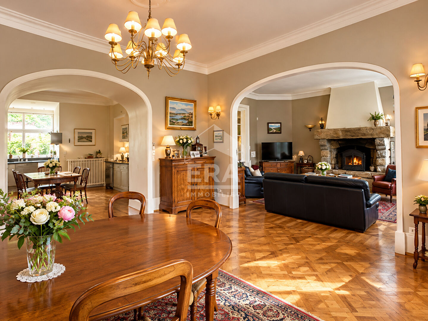 Maison 10 pièces 400 m² · à Saint-Léonard · 400 m² · 565 000 €