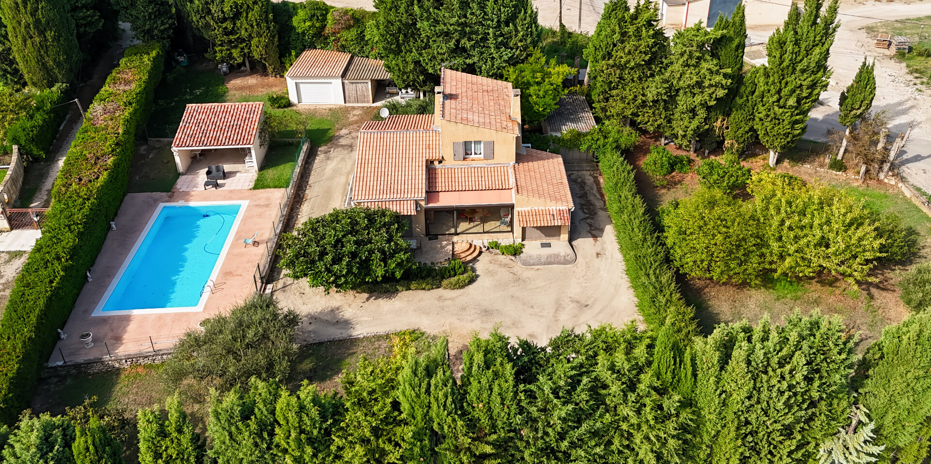 Maison 4 pièces 100 m² · à Châteaurenard · 100 m² · 446 000 €