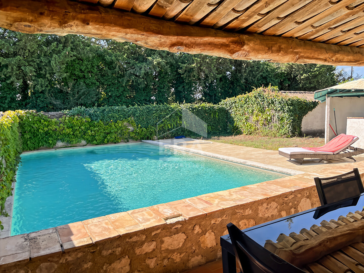 Maison 9 pièces 207 m² · à Mollégès · 207 m² · 669 000 €