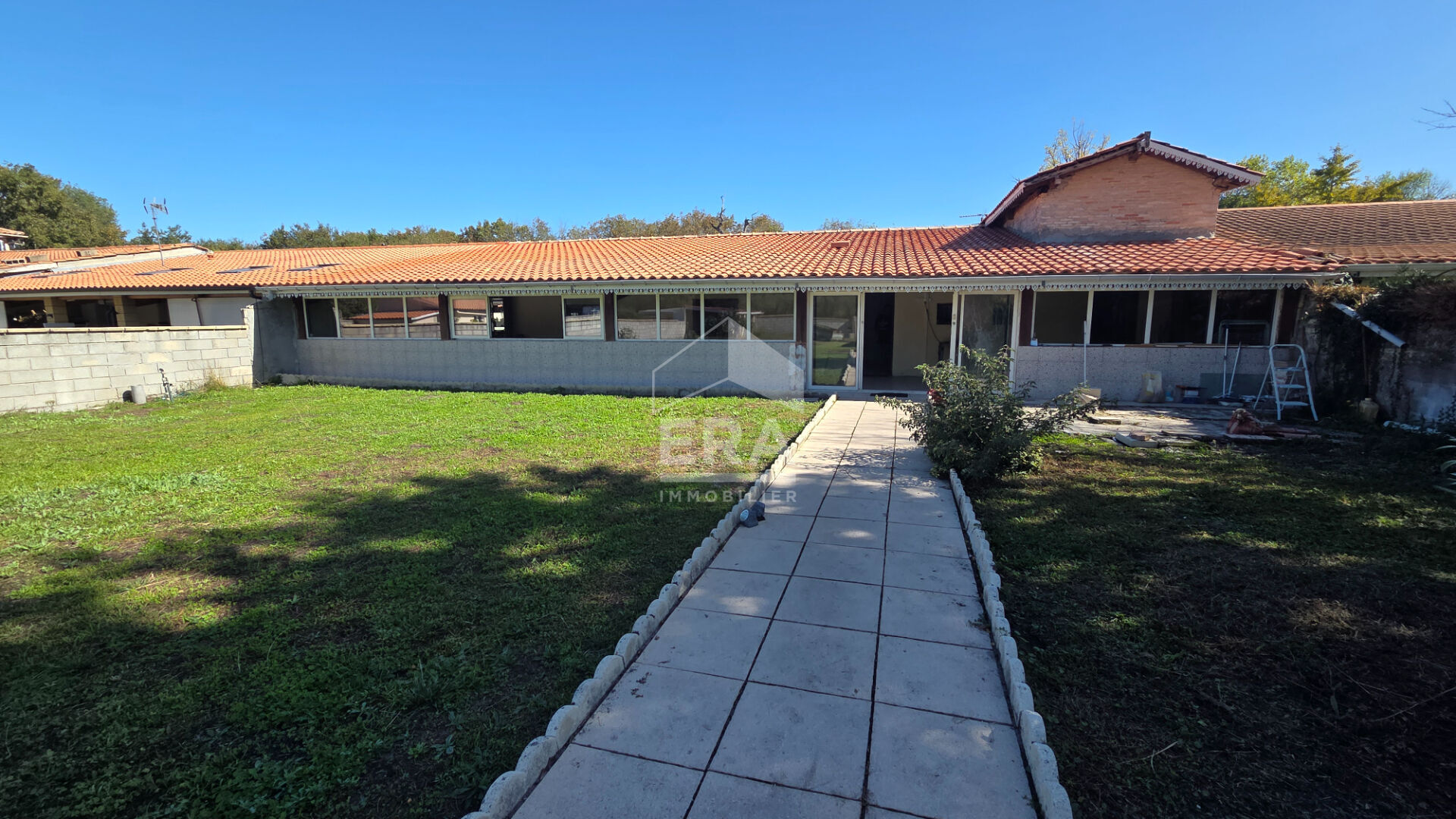 Maison 8 pièces 148 m² · à Le Barp · 148 m² · 301 800 €