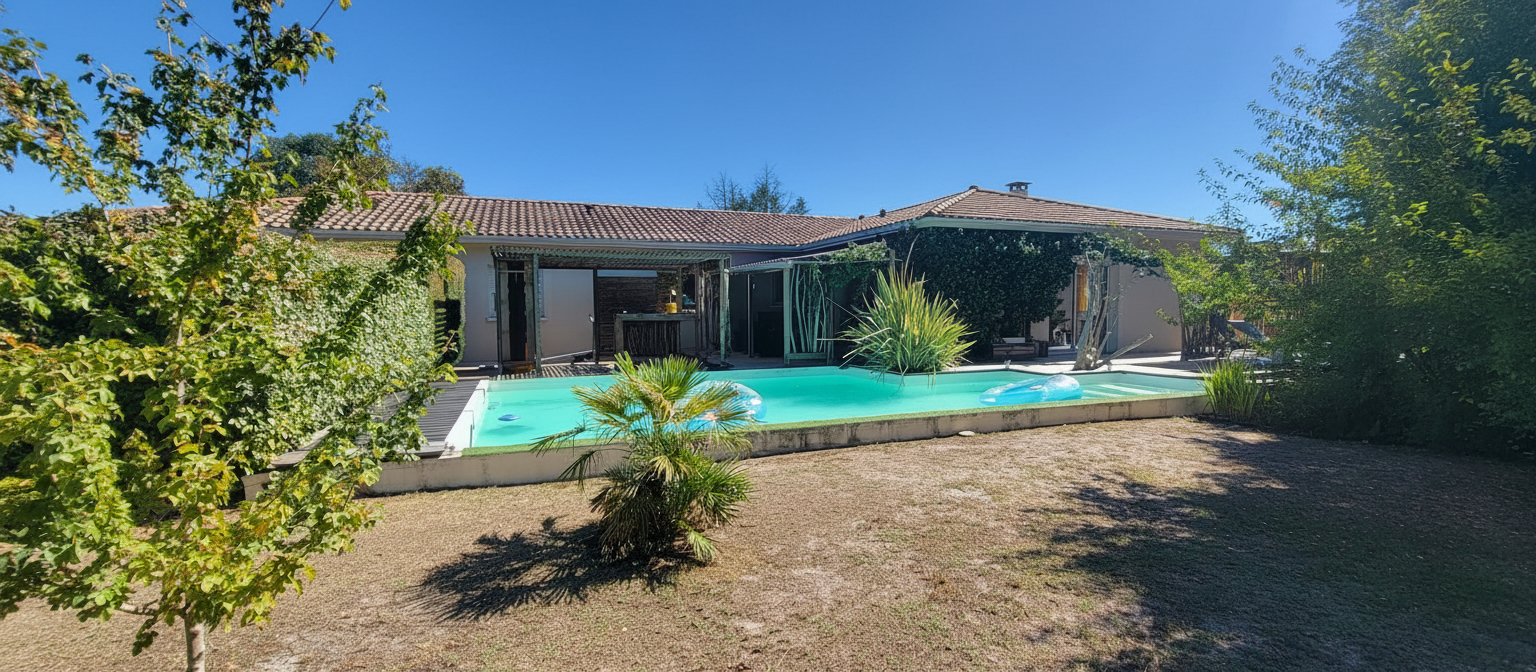 Maison 11 pièces 220 m² · à Mios · 220 m² · 682 500 €
