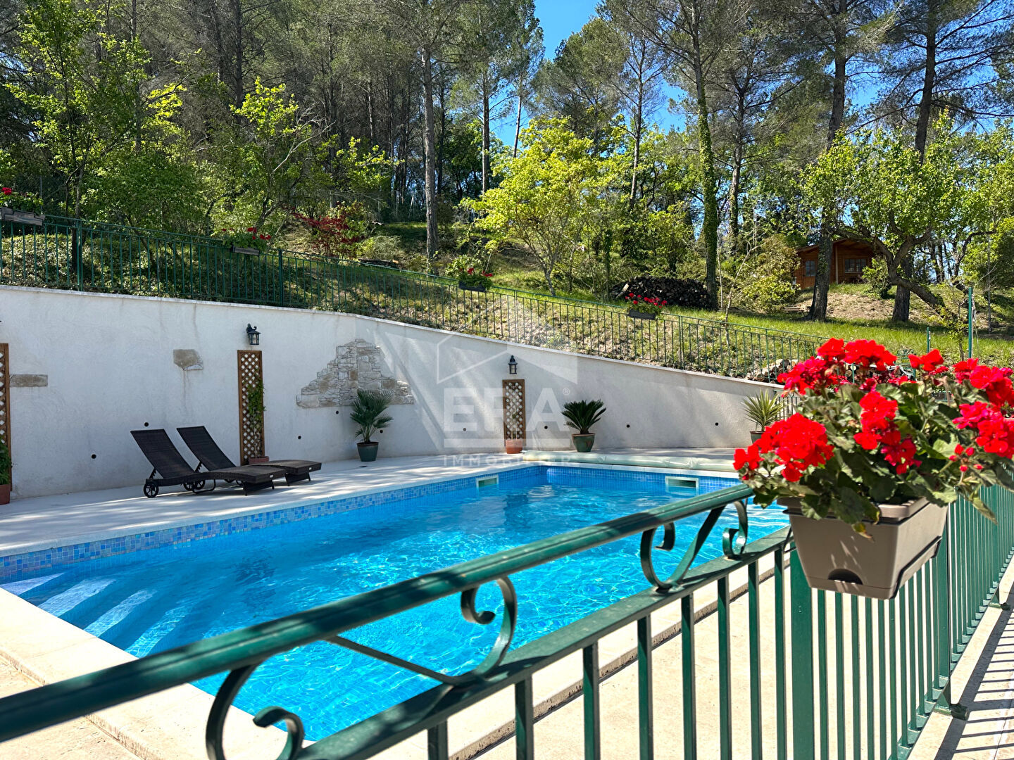 Maison 8 pièces 263 m² · à Simiane-Collongue · 263 m² · 949 000 €