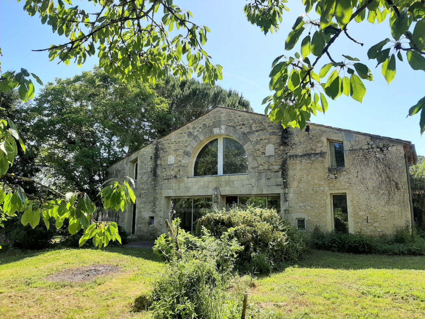 Superbe ferme dans un environnement bucolique dans l'Entre-deux-Mers