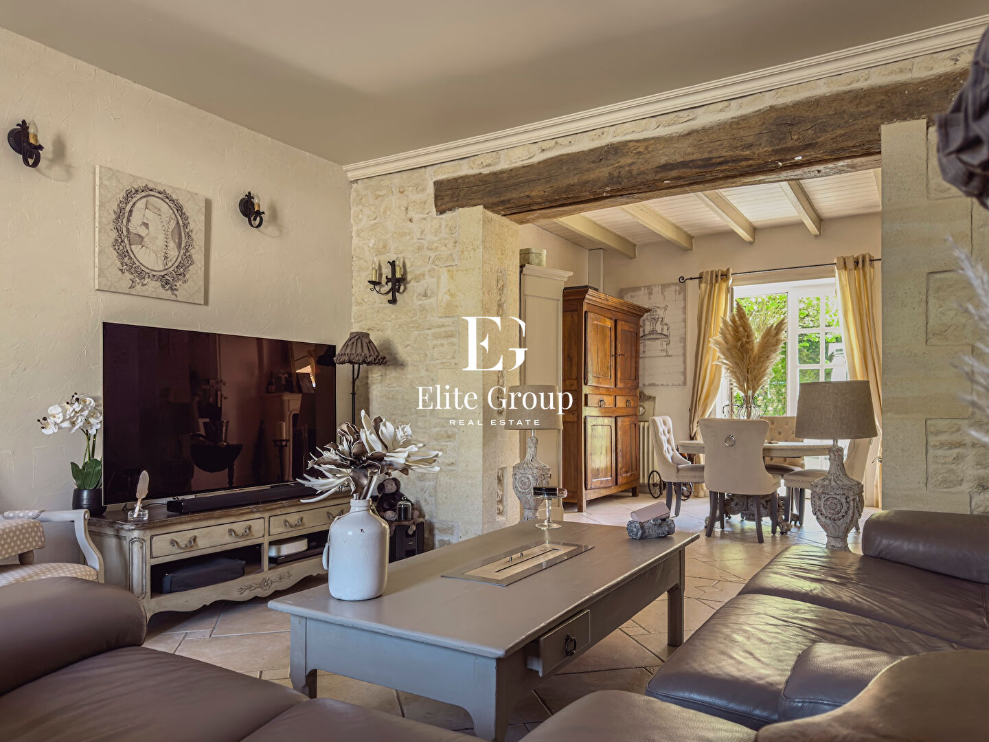 A VENDRE MAGNIFIQUE MAISON EN PIERRE 10 PIECES 400 m²
