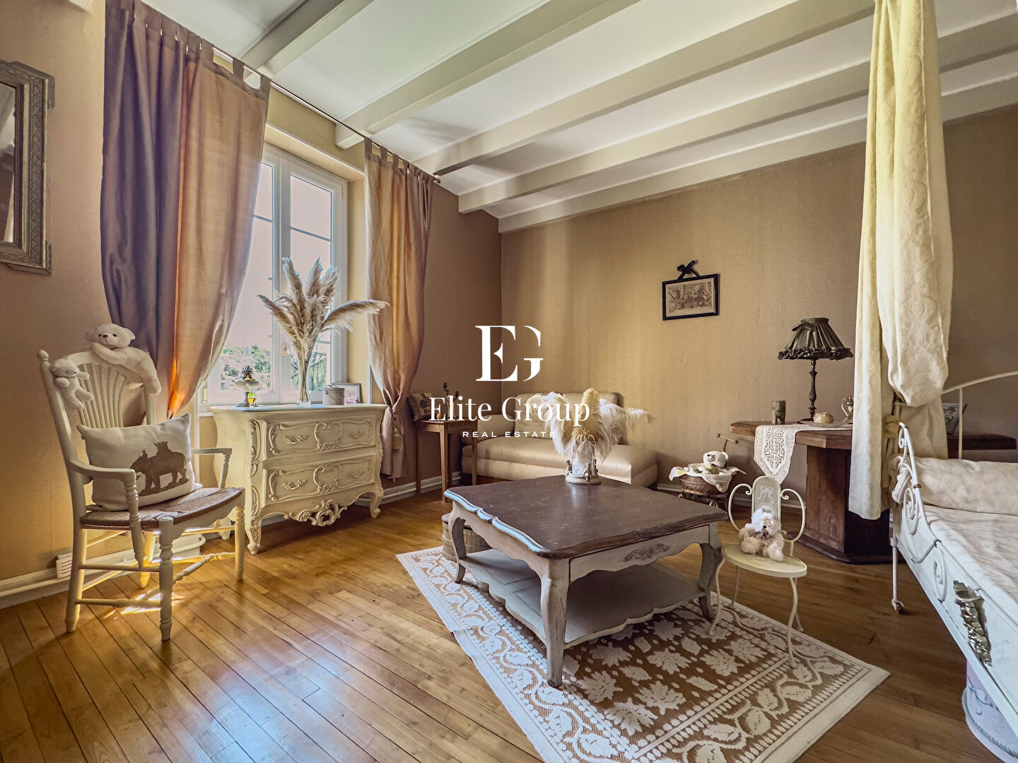 A VENDRE MAGNIFIQUE MAISON EN PIERRE 10 PIECES 400 m²