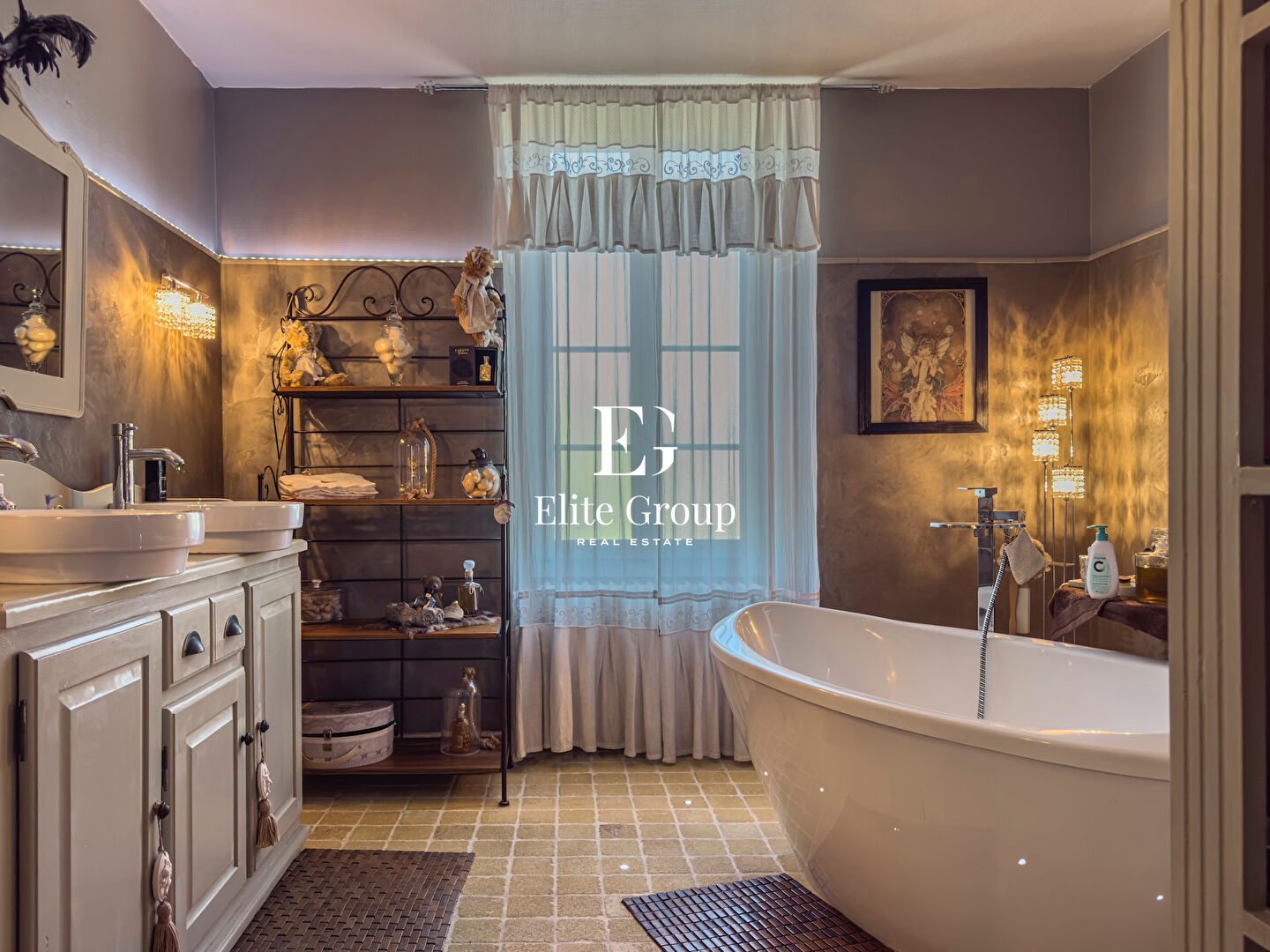 A VENDRE MAGNIFIQUE MAISON EN PIERRE 10 PIECES 400 m²