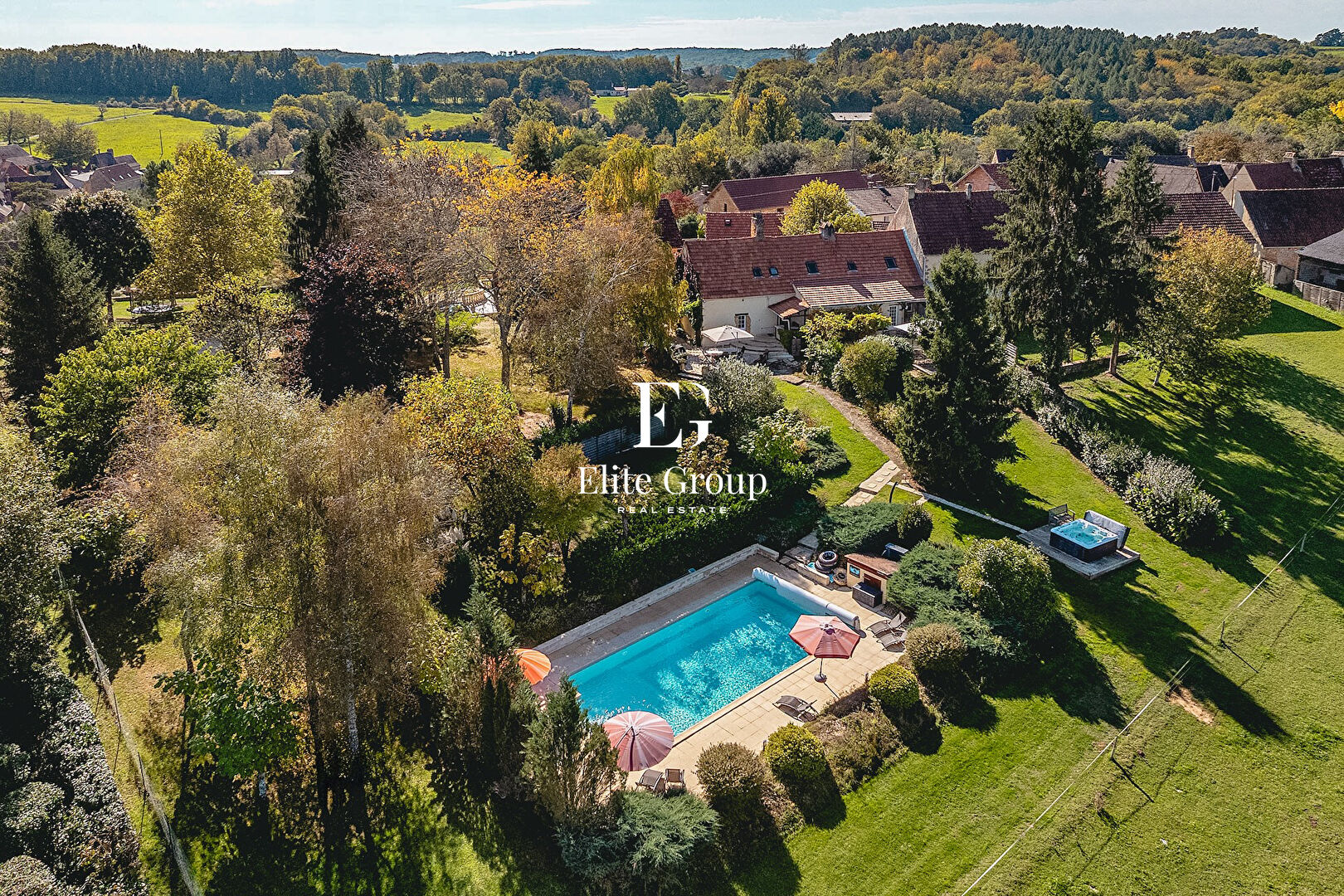 Maison 13 pièces 357 m² · à Meyrals · 357 m² · 575 000 €