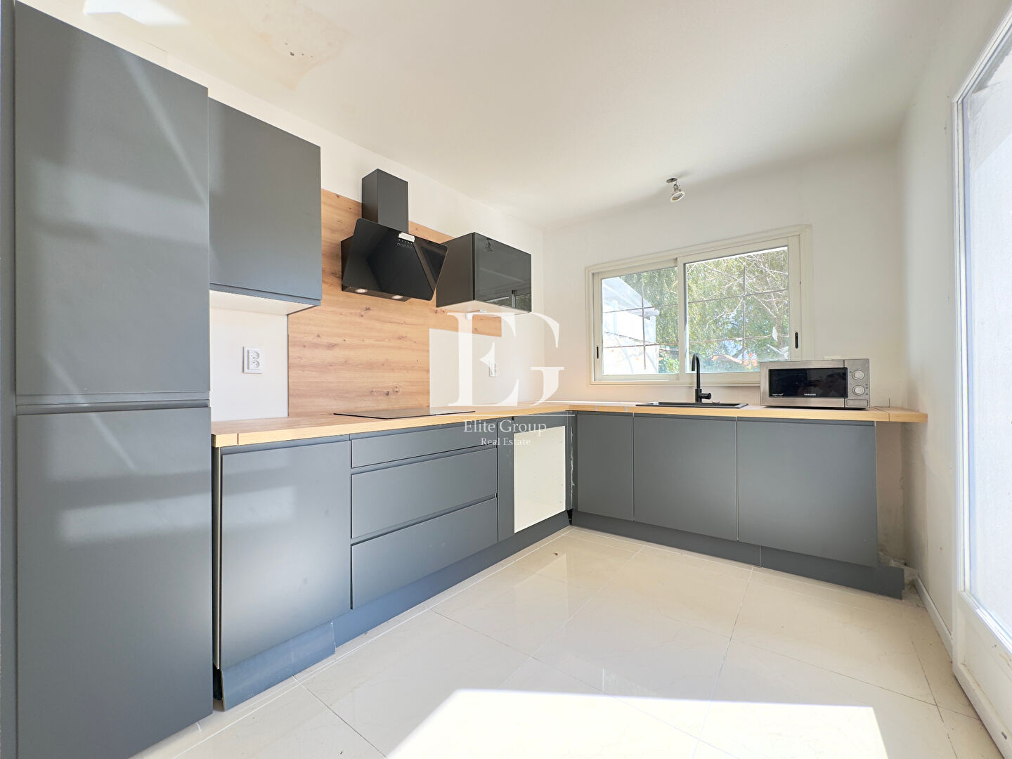 A VENDRE MAISON 2 CHAMBRES A ROCHEFORT