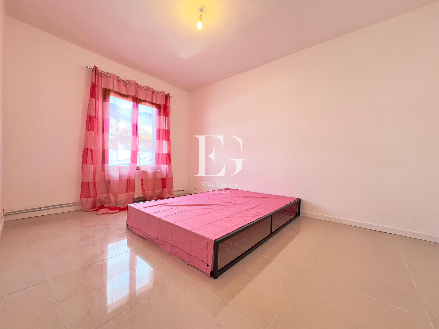 A VENDRE MAISON 2 CHAMBRES A ROCHEFORT