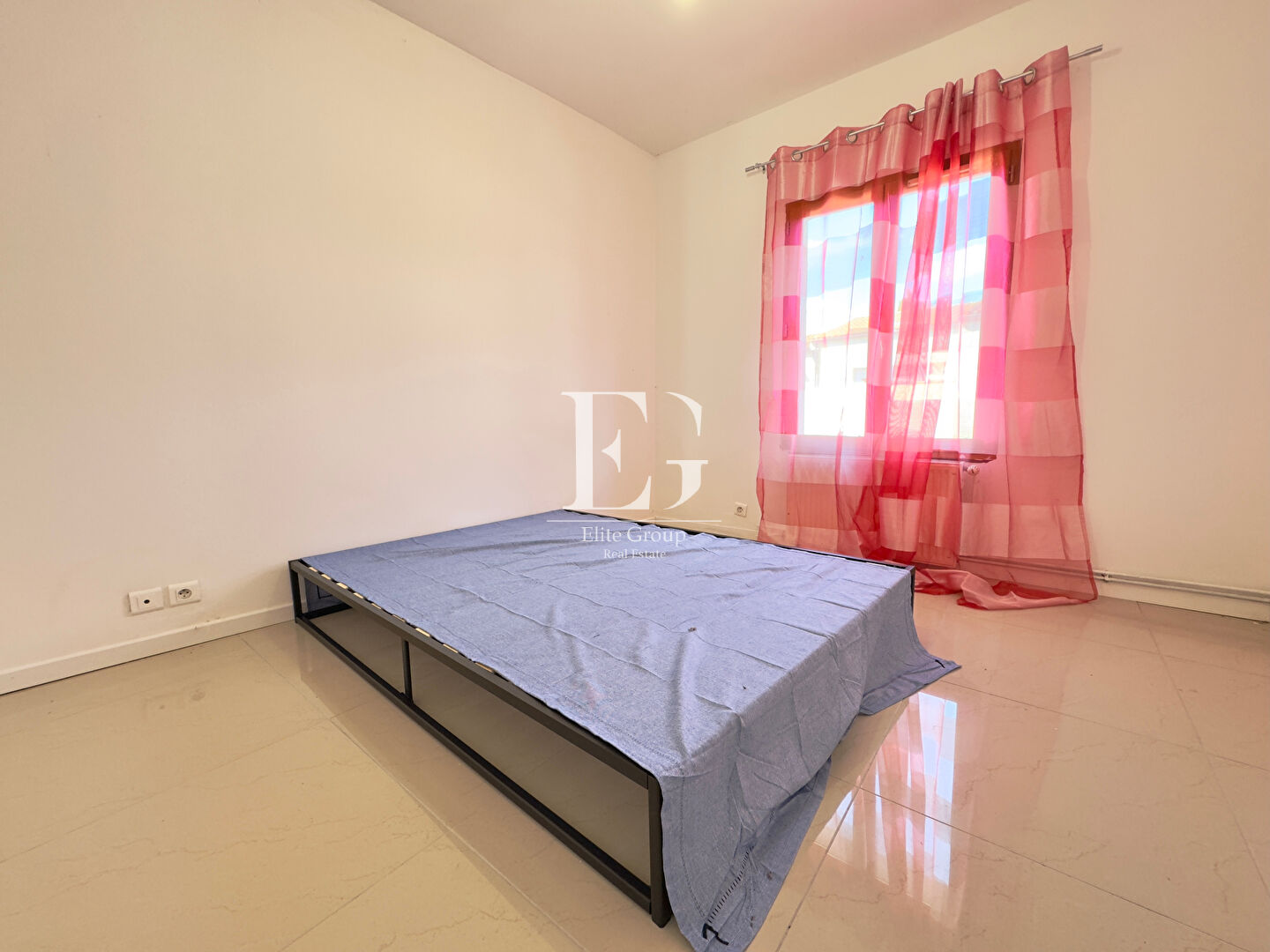 A VENDRE MAISON 2 CHAMBRES A ROCHEFORT