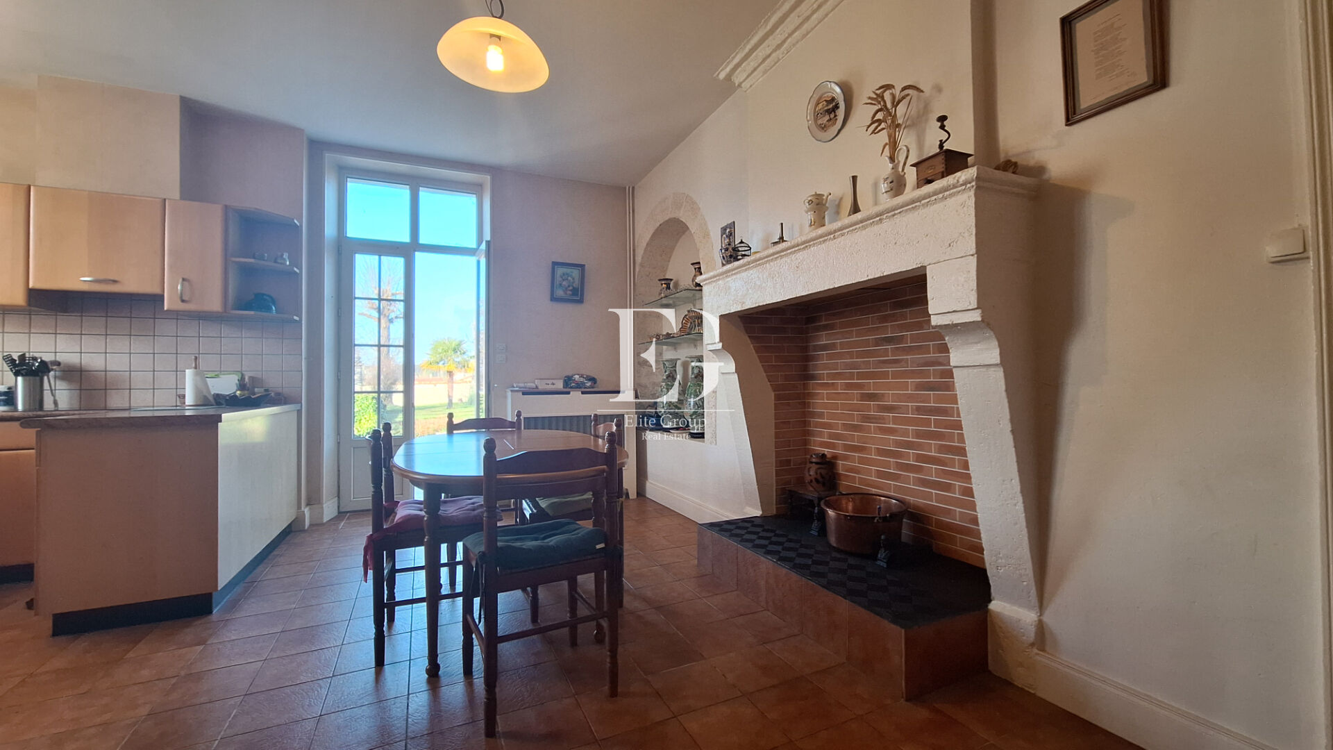 A VENDRE MAISON DE MAÎTRE À VARS - 3 CHAMBRES - 210 M2